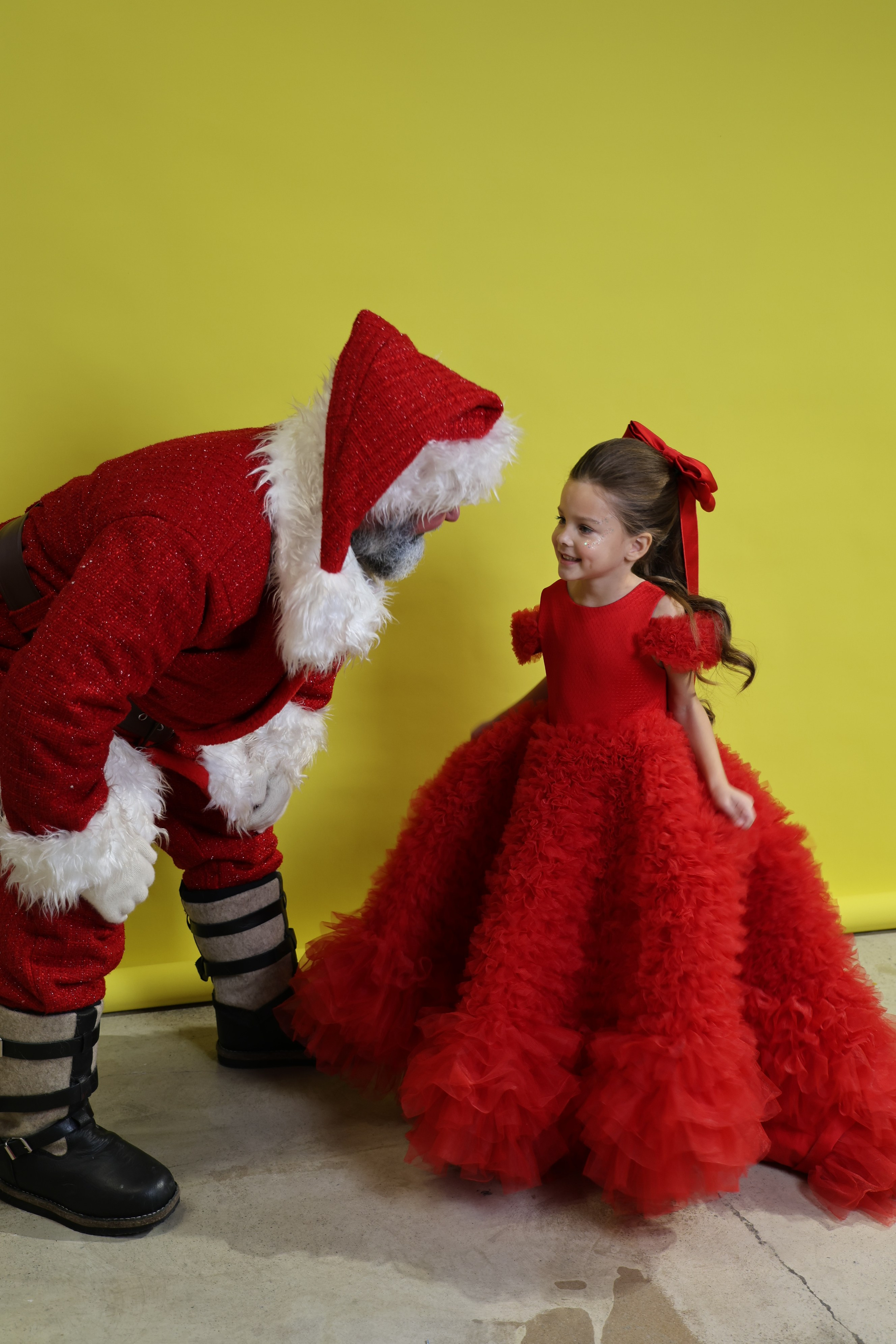 Фотосессия, Новый год, красивое платье, подарки, шампанское. Свадебный, семейный, женский и детский фотограф из Екатеринбурга