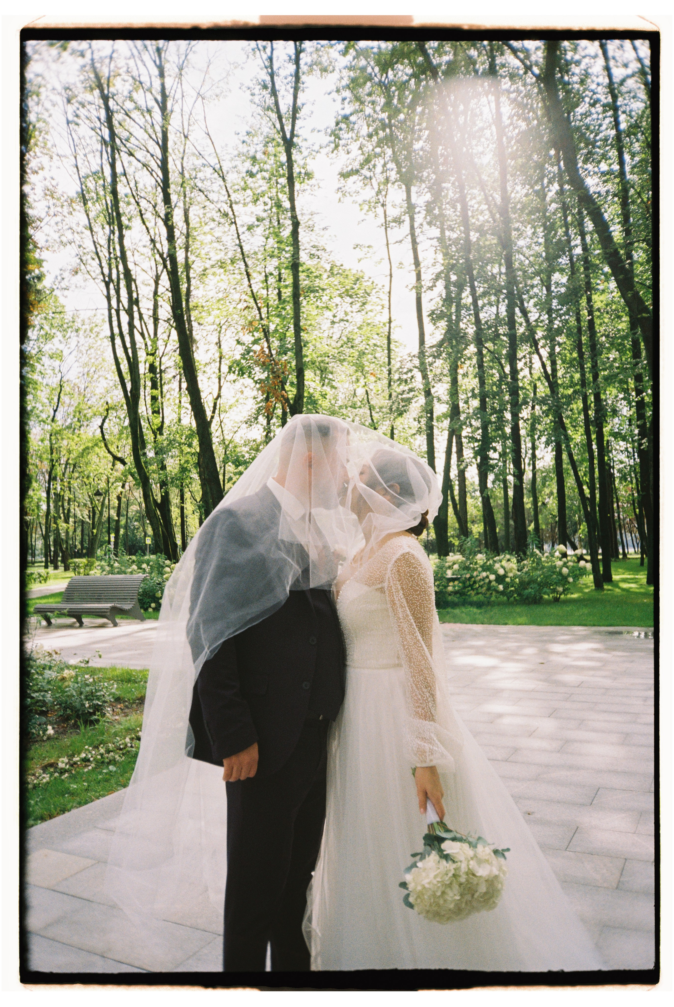 Рустам & Земфира. Пленка. Сестры Карабаза. Фотографы и ретушеры в Москве и Санкт-Петербурге