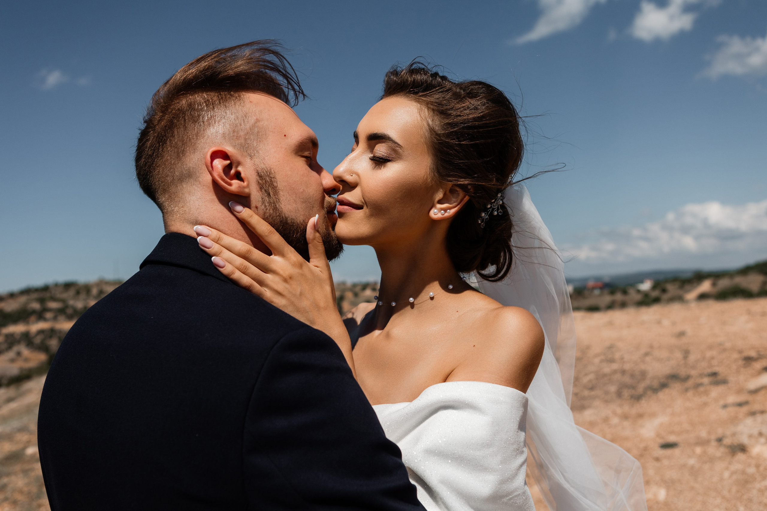 Свадебная съёмка в Балаклаве в крепости Чембало. Свадебный фотограф, фотосъемка в Крыму, Севастополе, Симферополе, Ялте