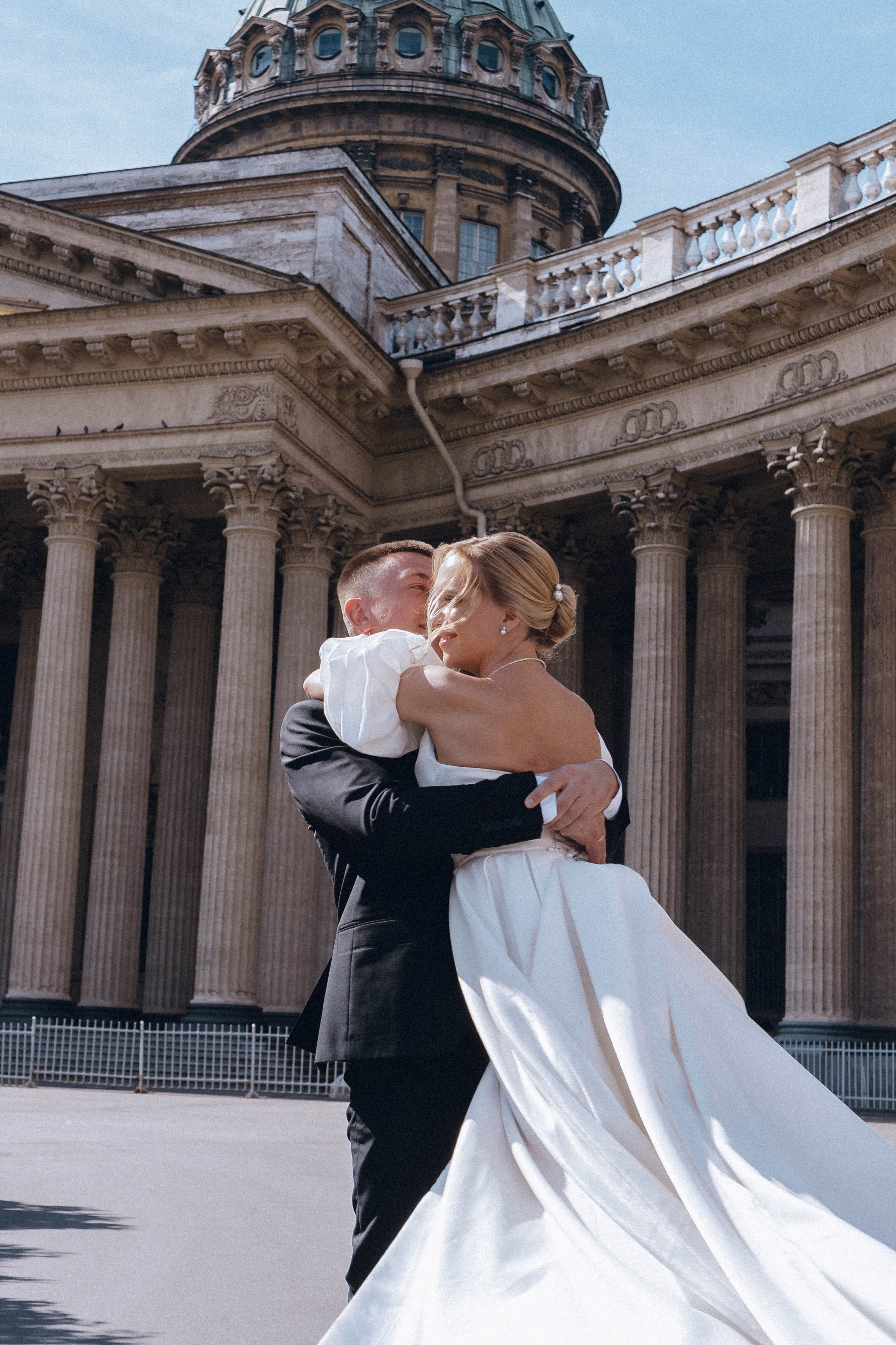 СВАДЕНБНАЯ СЬЕМКА НА КАТЕРЕ ПО КАНАЛАМ САНКТ-ПЕТЕРБУРГА И В АКВАТОРИИ НЕВЫ. Профессиональный фотограф, Санкт-Петербург — Виктория Богомолова