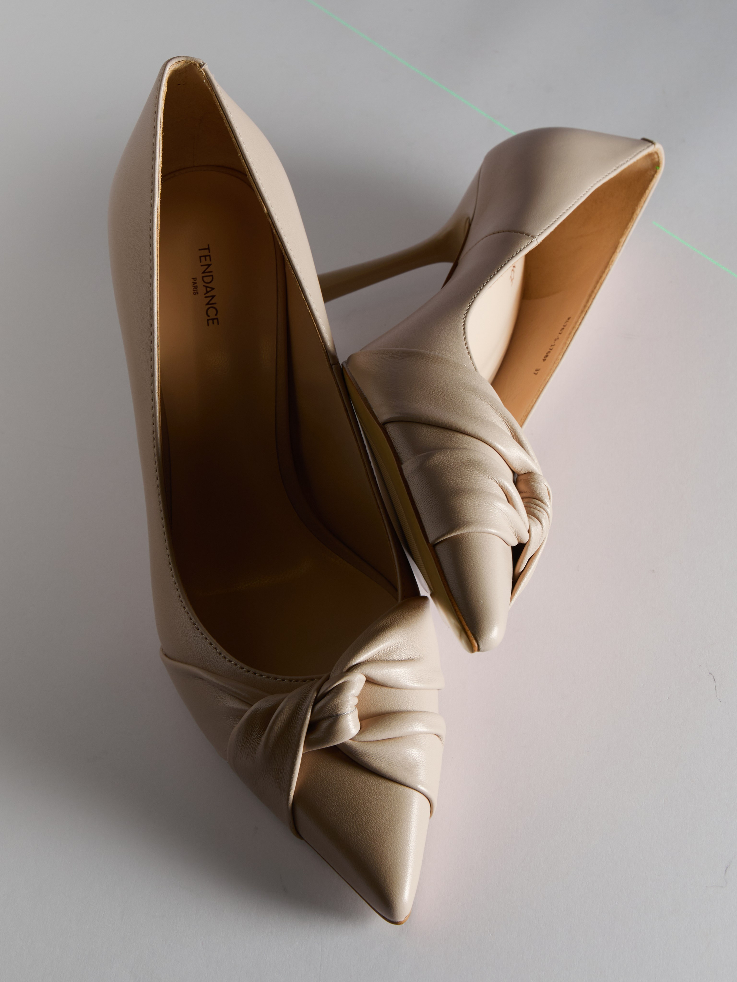 Предметный фотограф в Москве Евгений Шубин