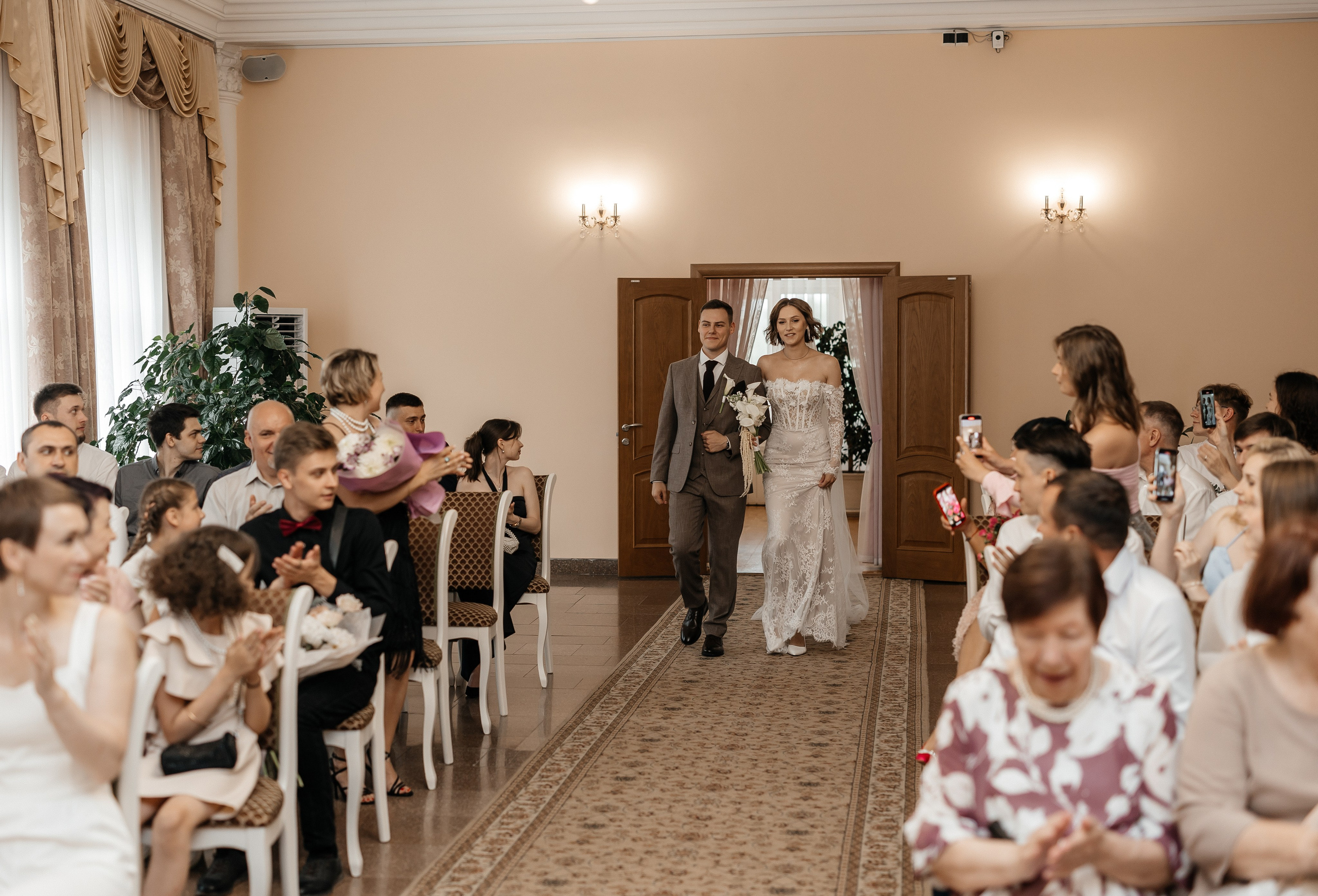 Артём & София | 14.06.25. Свадебный и семейный фотограф в Омске Евгения Хакимова