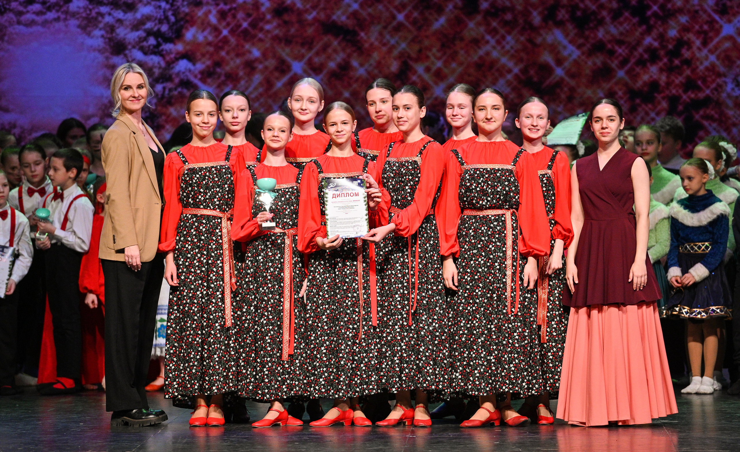 14.11.2024 «Новогодний Звездопад Талантов» Фестивальное движение «Шаг к мечте» г. Москва. Медиастудия Фото Концепт