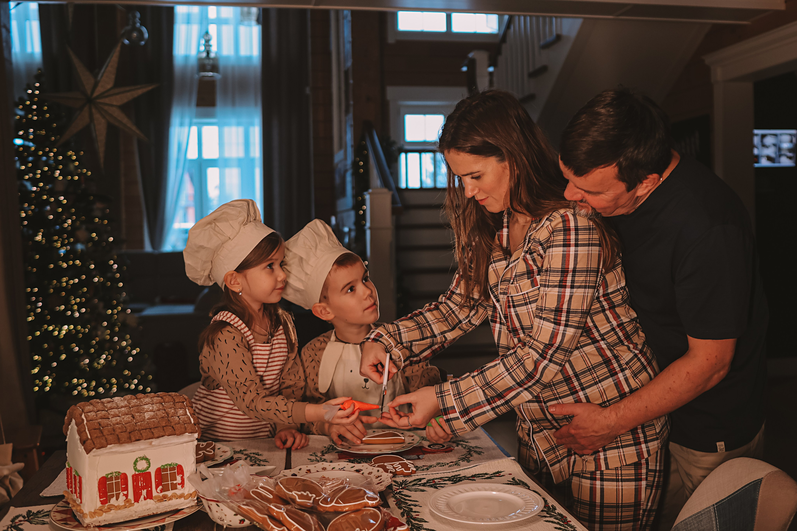 Новогодние традиции. Семейный фотограф Тюмень, фотограф на роды Салмина Мария