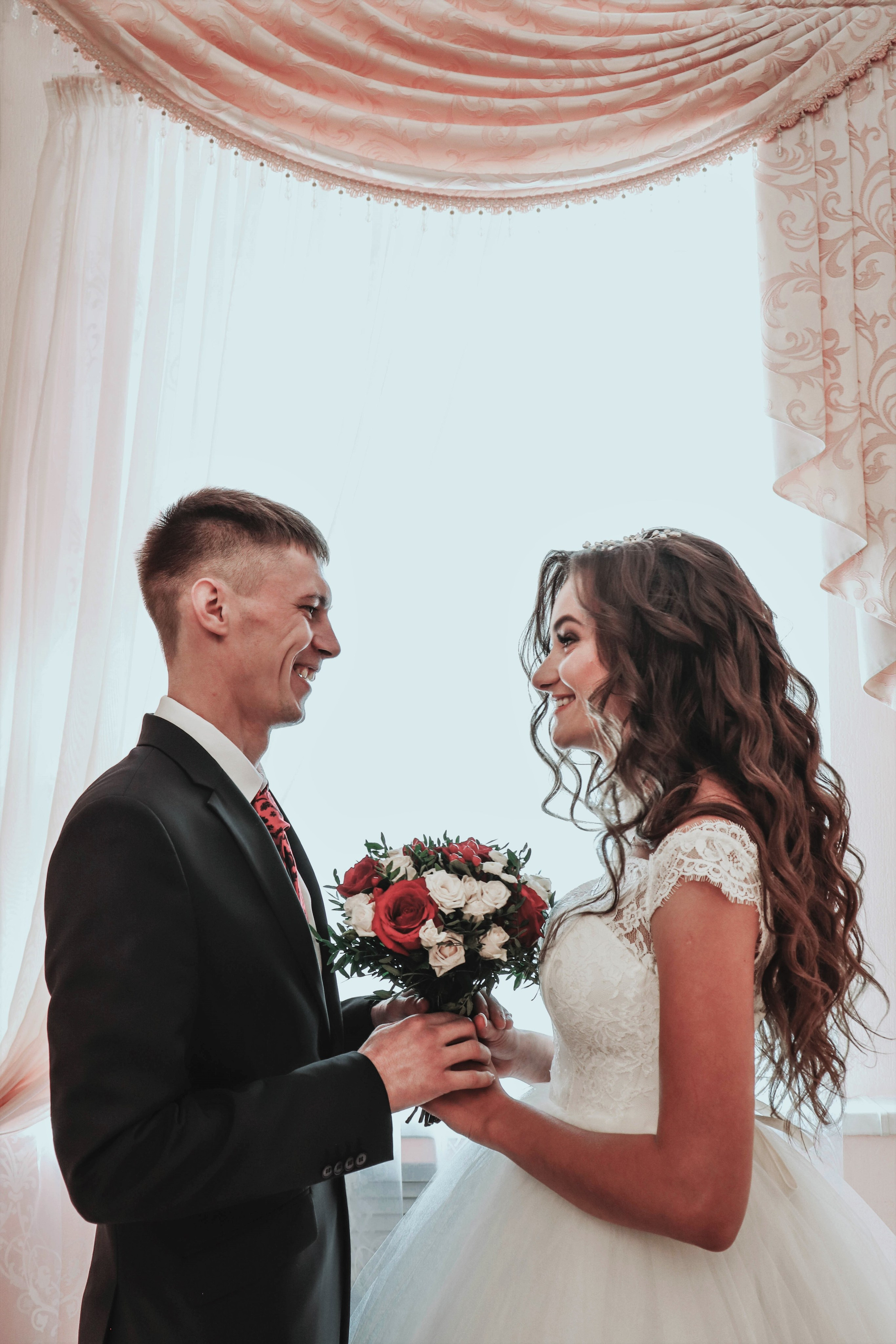 Свадебная фотосессия в ЗАГСе Северска и Томска