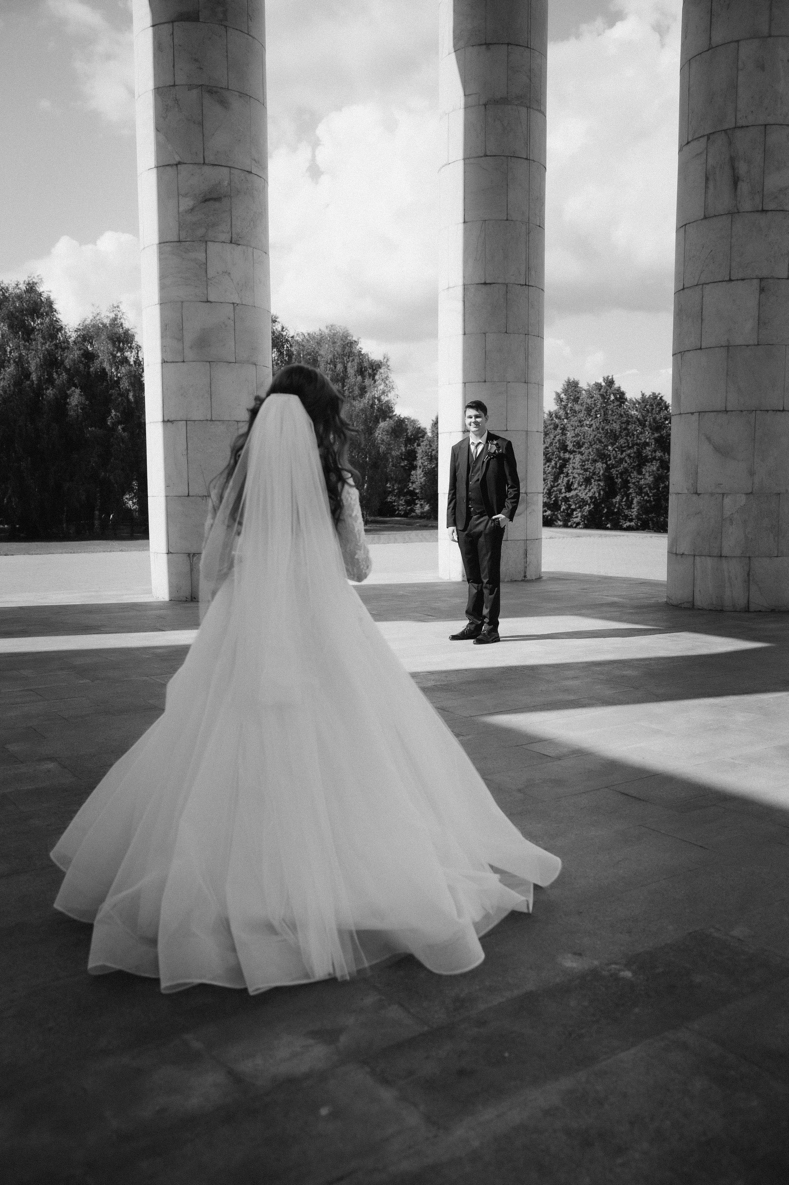 Фотосессия свадьбы Ивана и Александры в парке Горки Ленинские