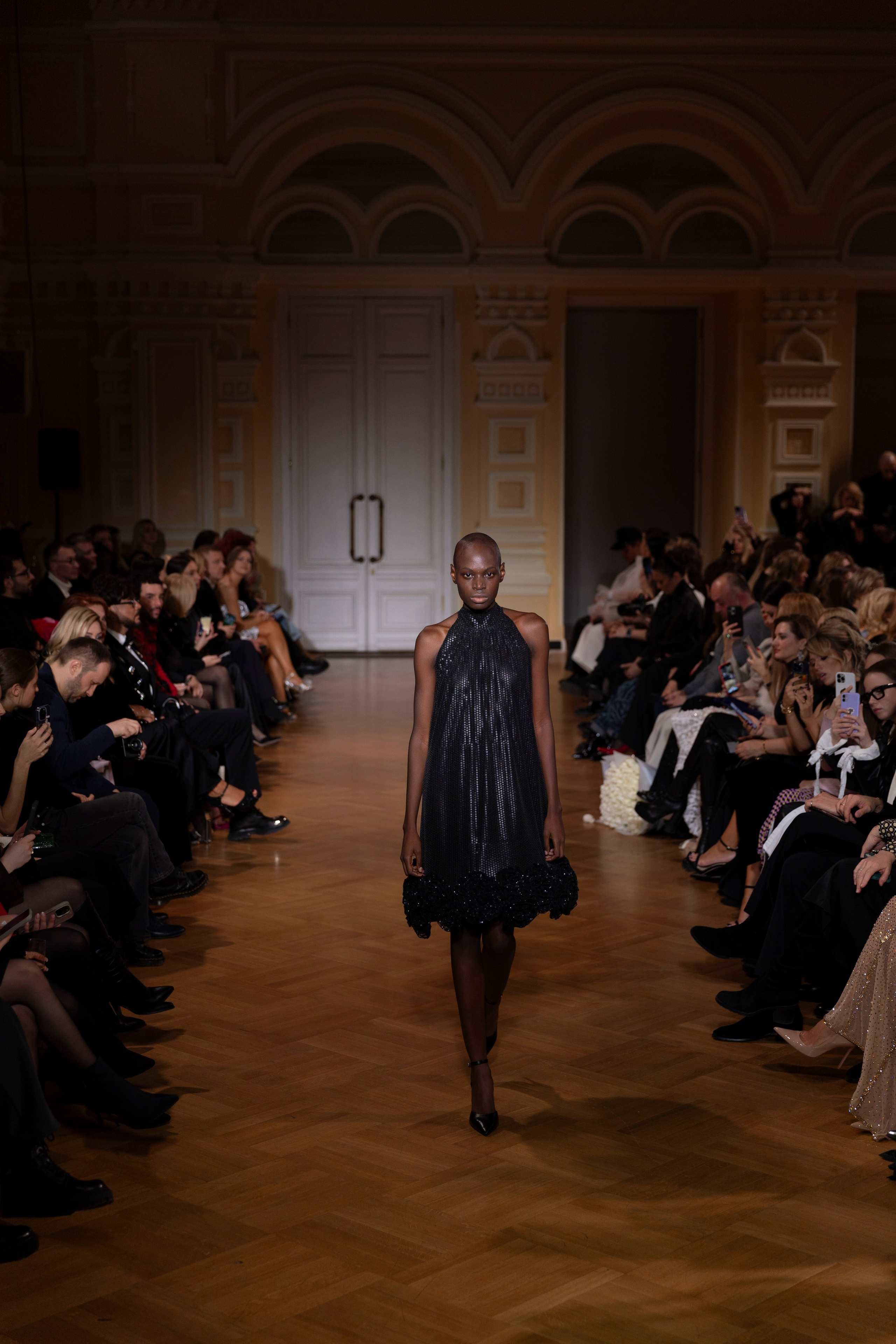 CANACH fashion show by Artashes Oganian, GUM, Moscow. «Птичка на проводе»: информационный портал в Москве