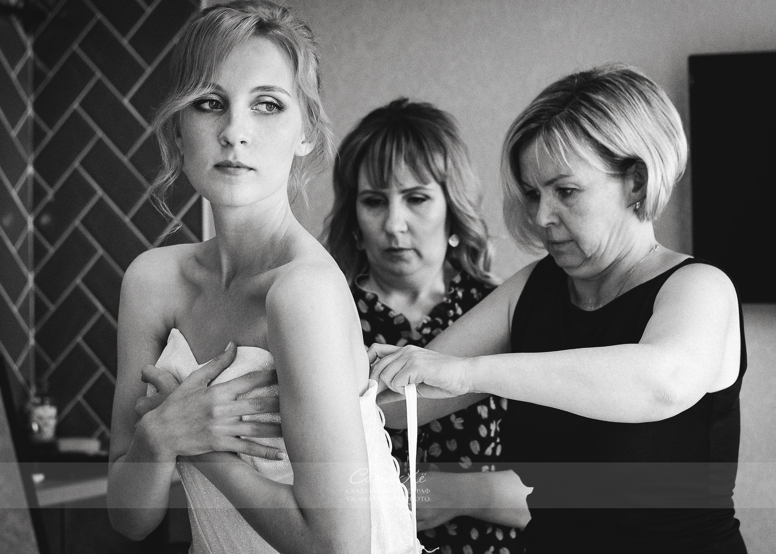 Волшебная фотосессия А&О около Оперного театра. Свадебный, семейный и event фотограф в Новосибирске и Новосибирской области Саша Кё