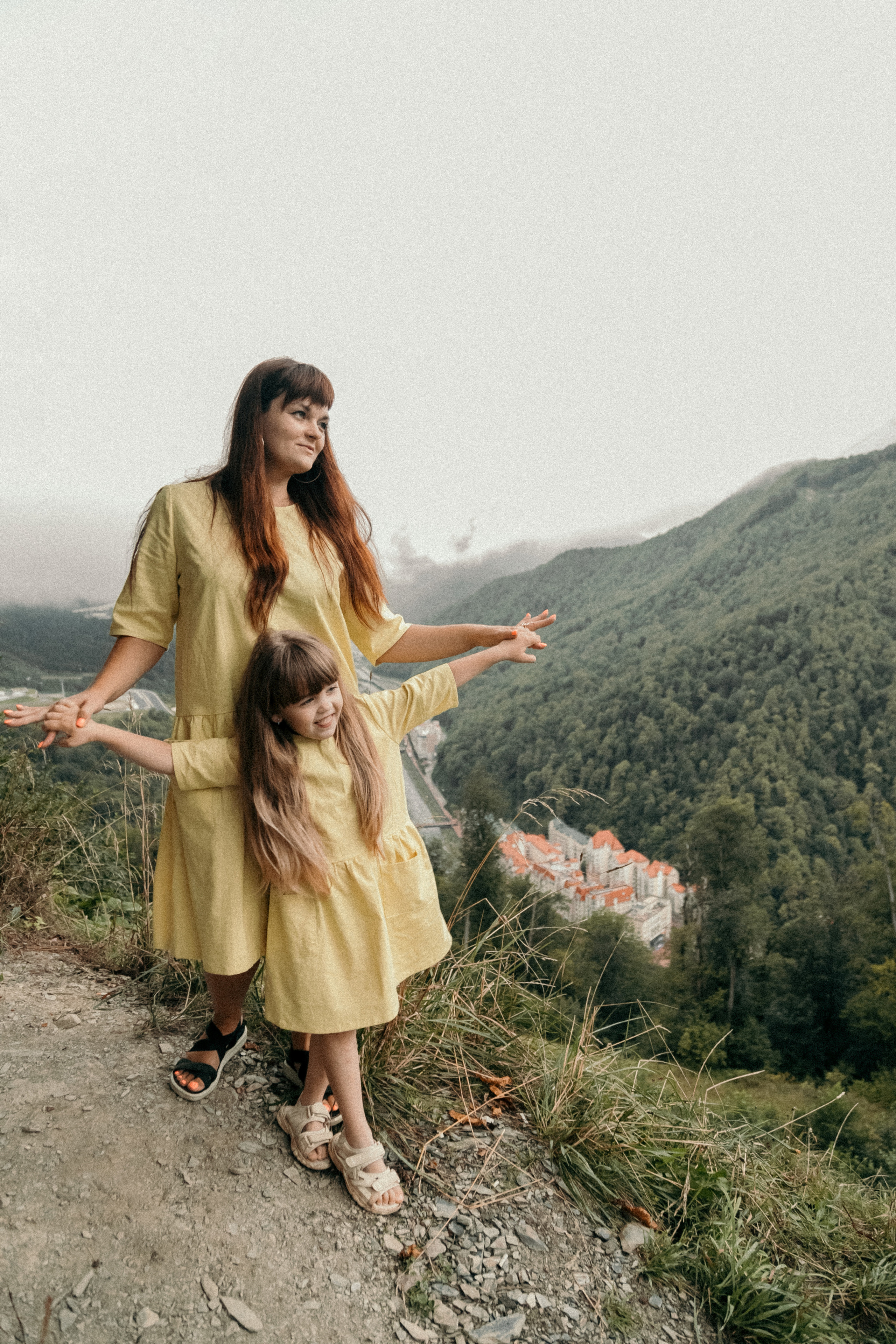 Виктория и Алиса. Фотограф Сочи Адлер Красная Поляна Ошутина Анастасия