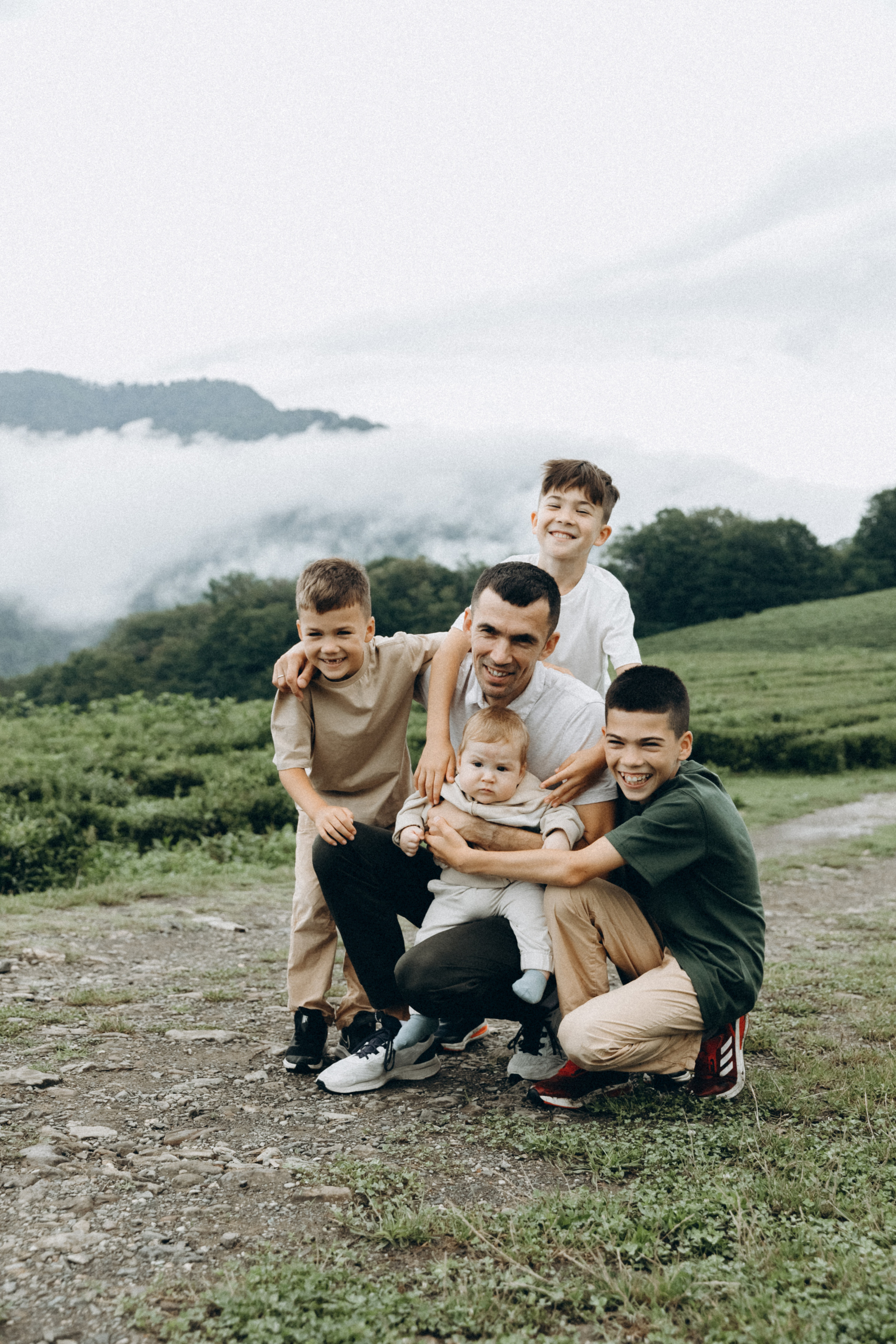 Дмитрий, Алия, Платон, Глеб, Радислав, Герман и Юмми. Фотограф Сочи Адлер Красная Поляна Ошутина Анастасия