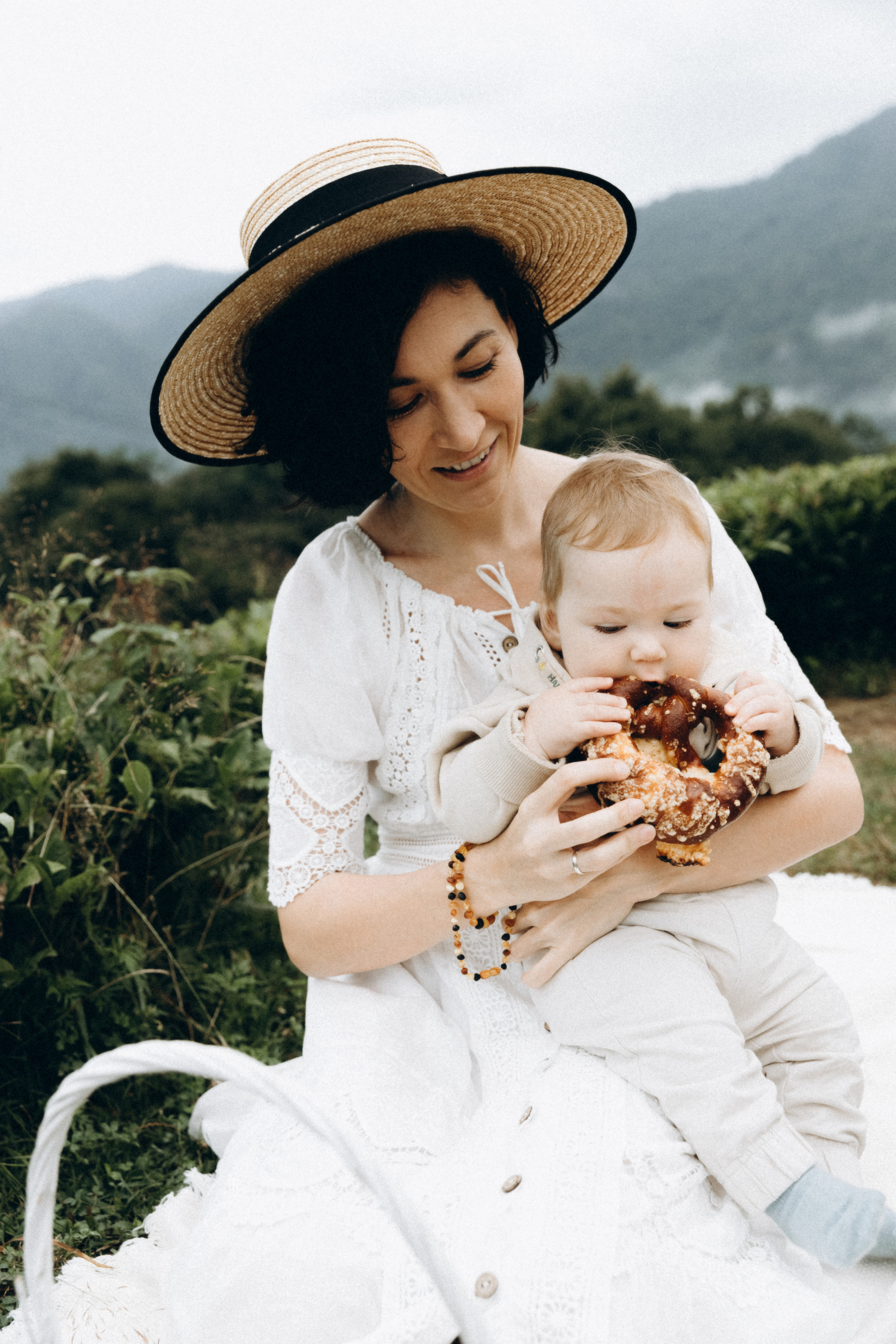 Дмитрий, Алия, Платон, Глеб, Радислав, Герман и Юмми. Фотограф Сочи Адлер Красная Поляна Ошутина Анастасия