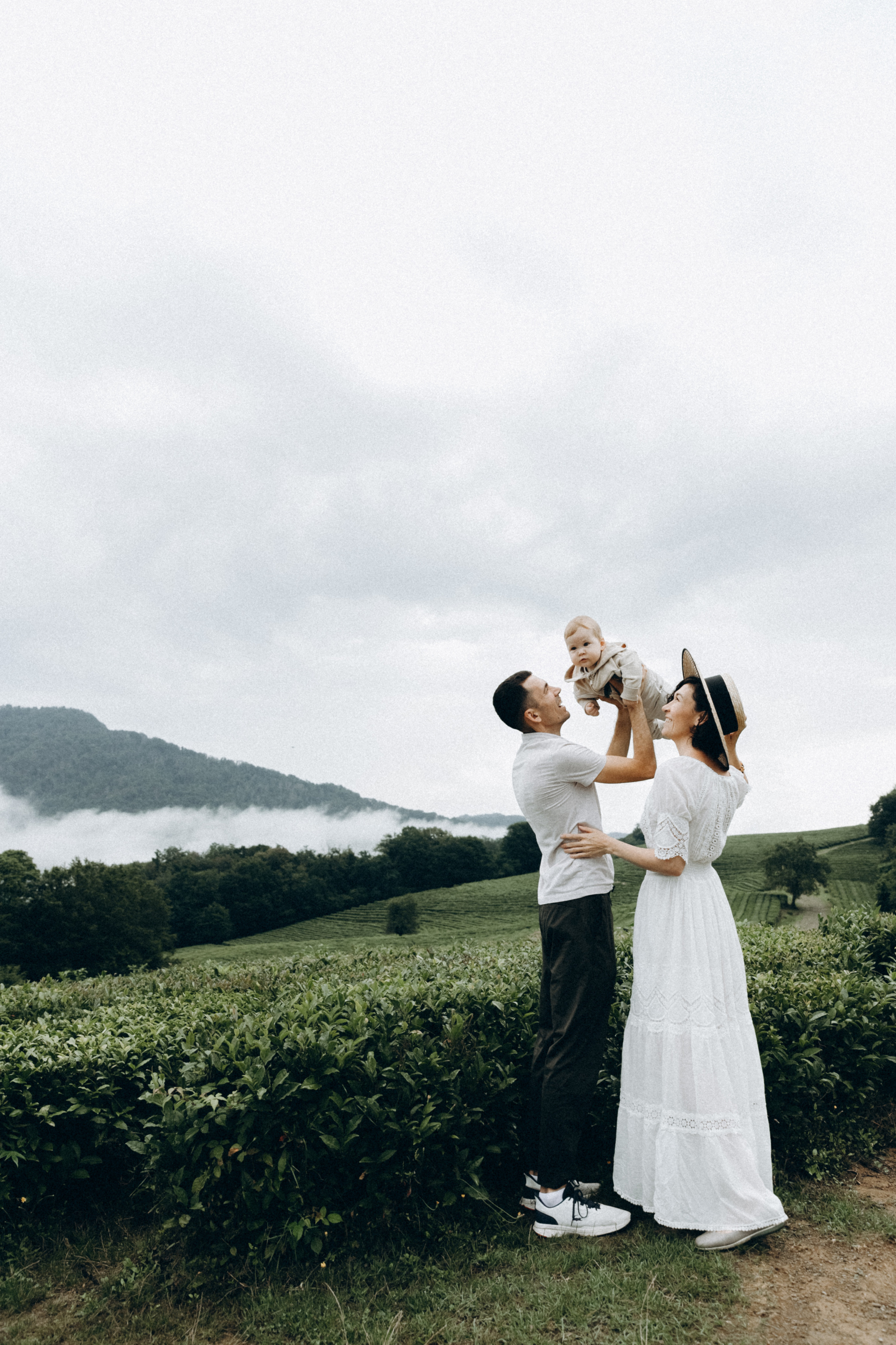 Дмитрий, Алия, Платон, Глеб, Радислав, Герман и Юмми. Фотограф Сочи Адлер Красная Поляна Ошутина Анастасия