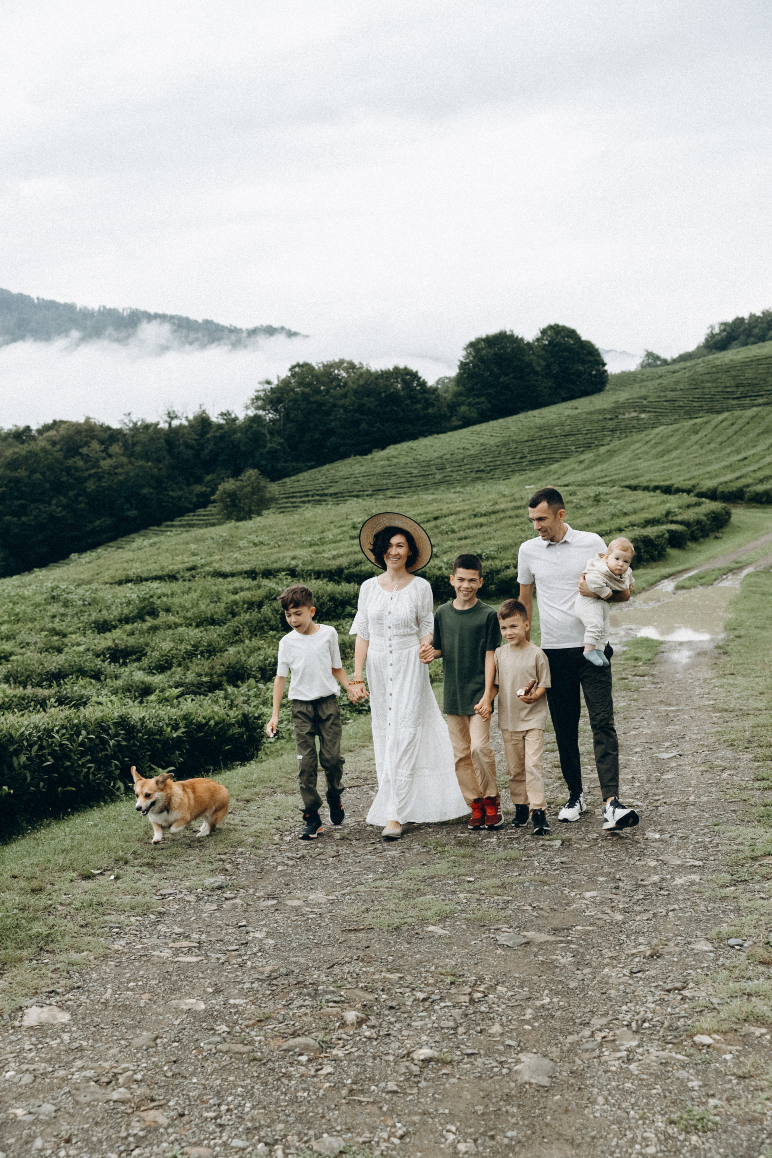 Дмитрий, Алия, Платон, Глеб, Радислав, Герман и Юмми. Фотограф Сочи Адлер Красная Поляна Ошутина Анастасия