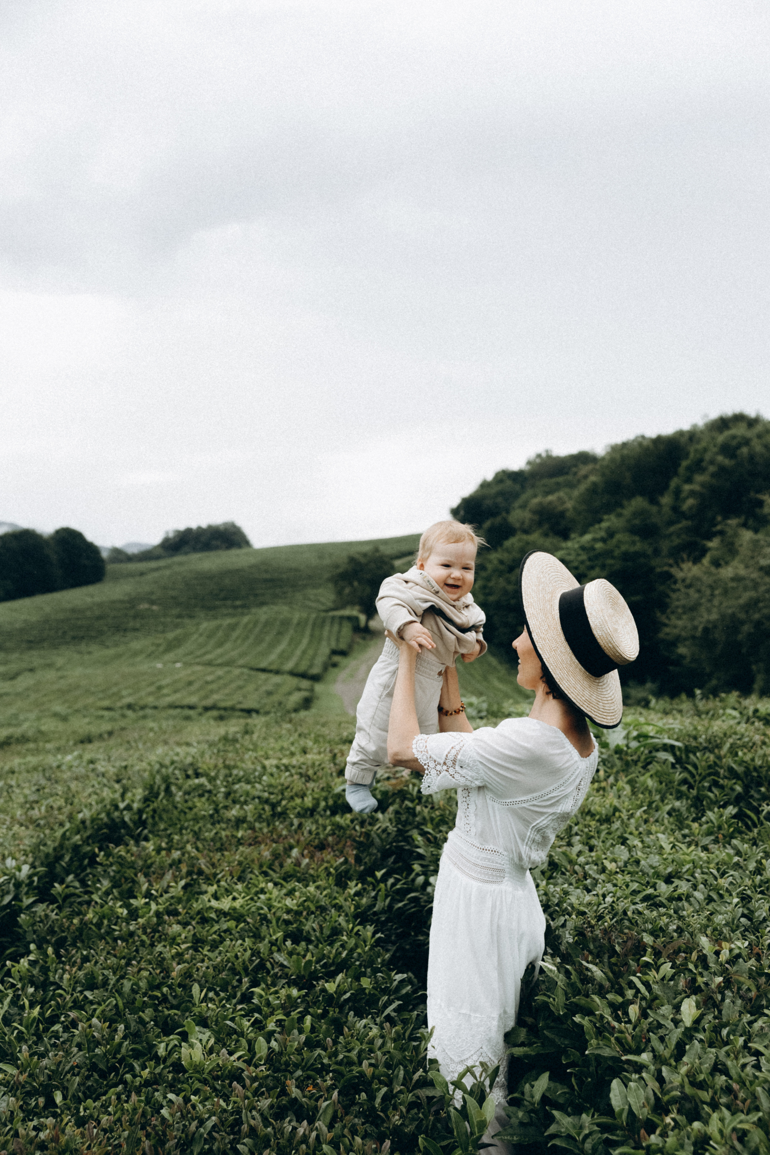 Дмитрий, Алия, Платон, Глеб, Радислав, Герман и Юмми. Фотограф Сочи Адлер Красная Поляна Ошутина Анастасия
