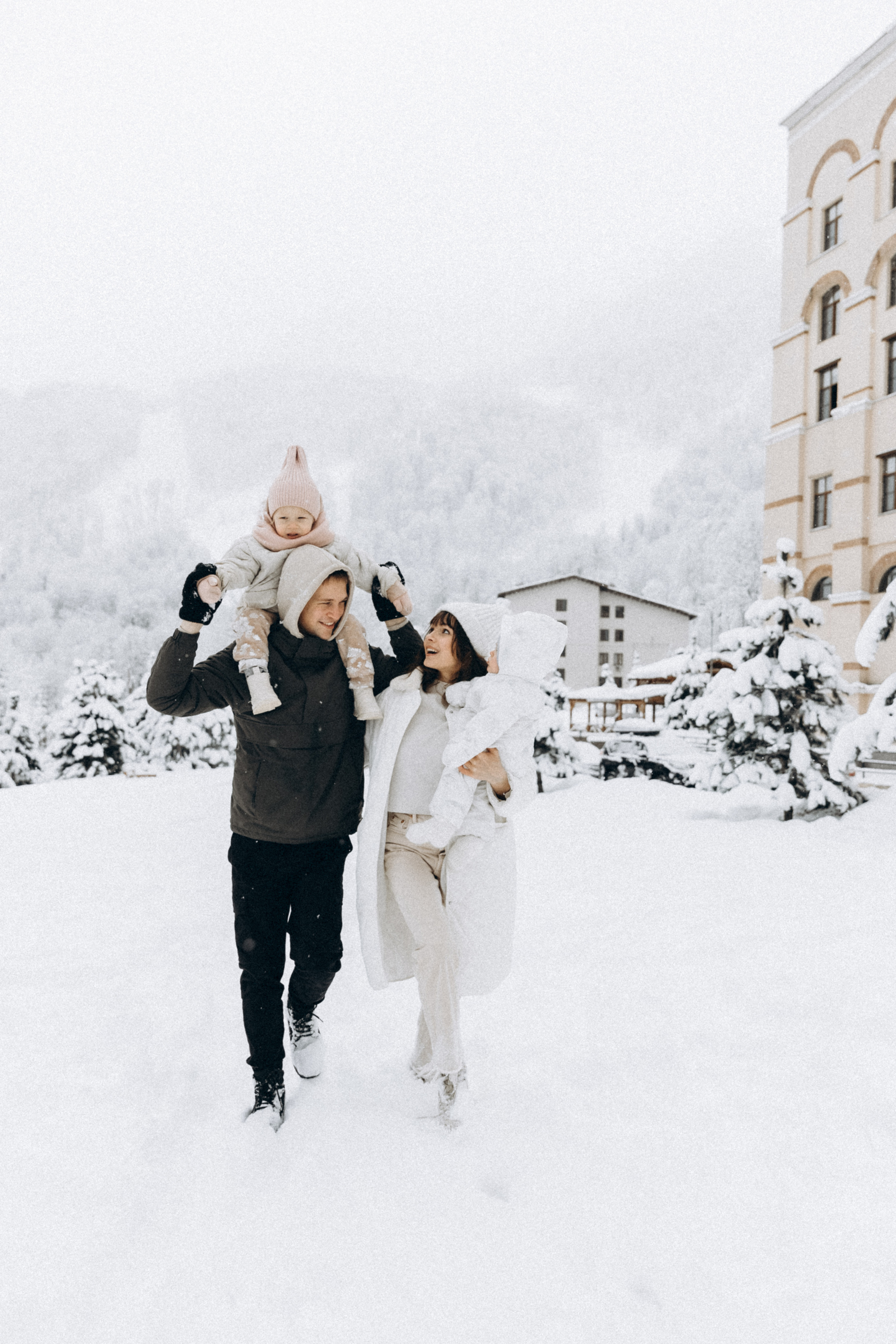 Светлана и Александр, Стеша и Ванюша. Фотограф Сочи Адлер Красная Поляна Ошутина Анастасия