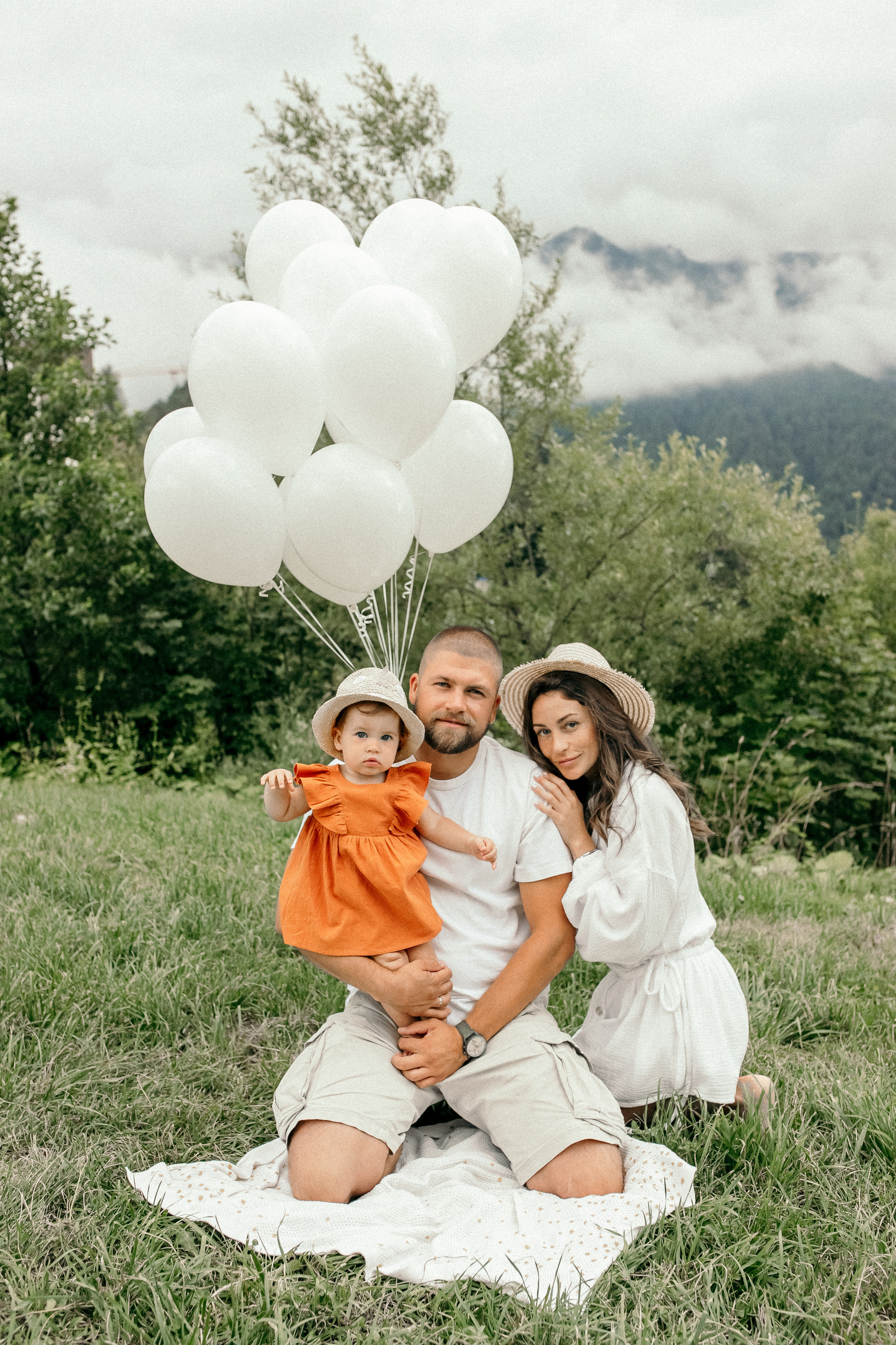 Максим, Светлана и Василиса. Фотограф Сочи Адлер Красная Поляна Ошутина Анастасия