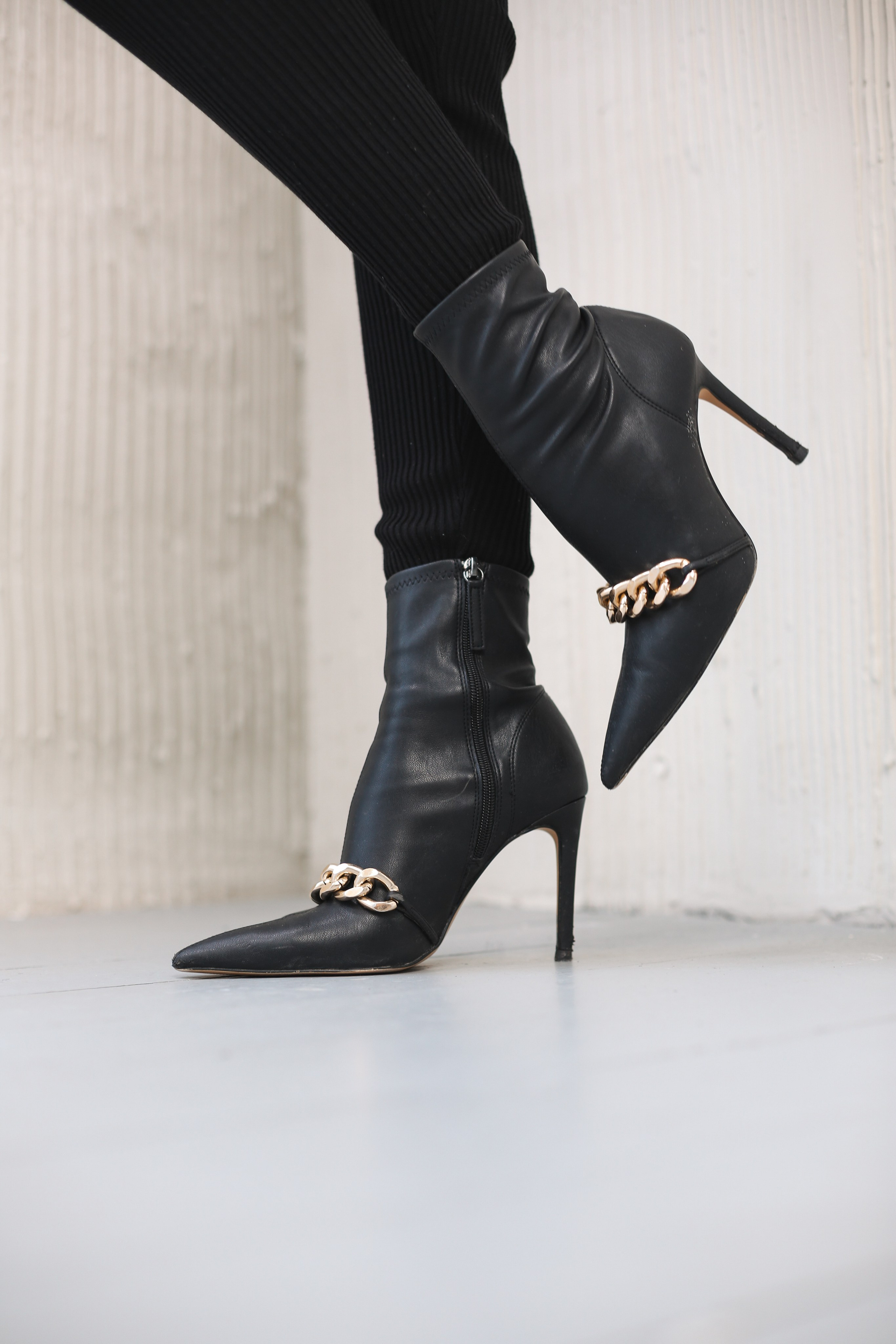 Контент съёмки одежды. Фотограф и видеограф Иркутск, семейная фотосессия, фото для аватарки