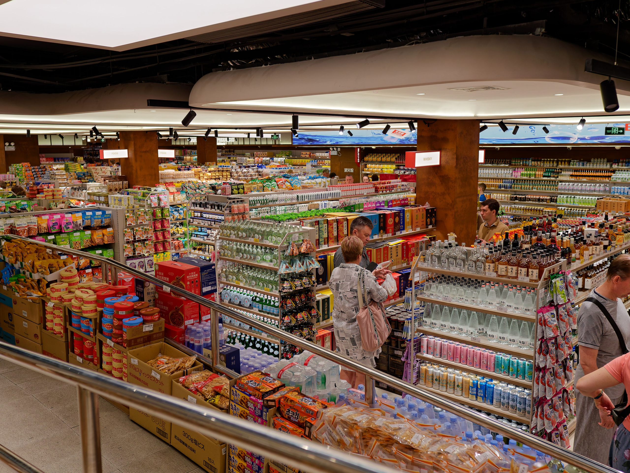 Хайнань 2026, Большой ночной базар в Ялунване. Фотопрогулки по Миру