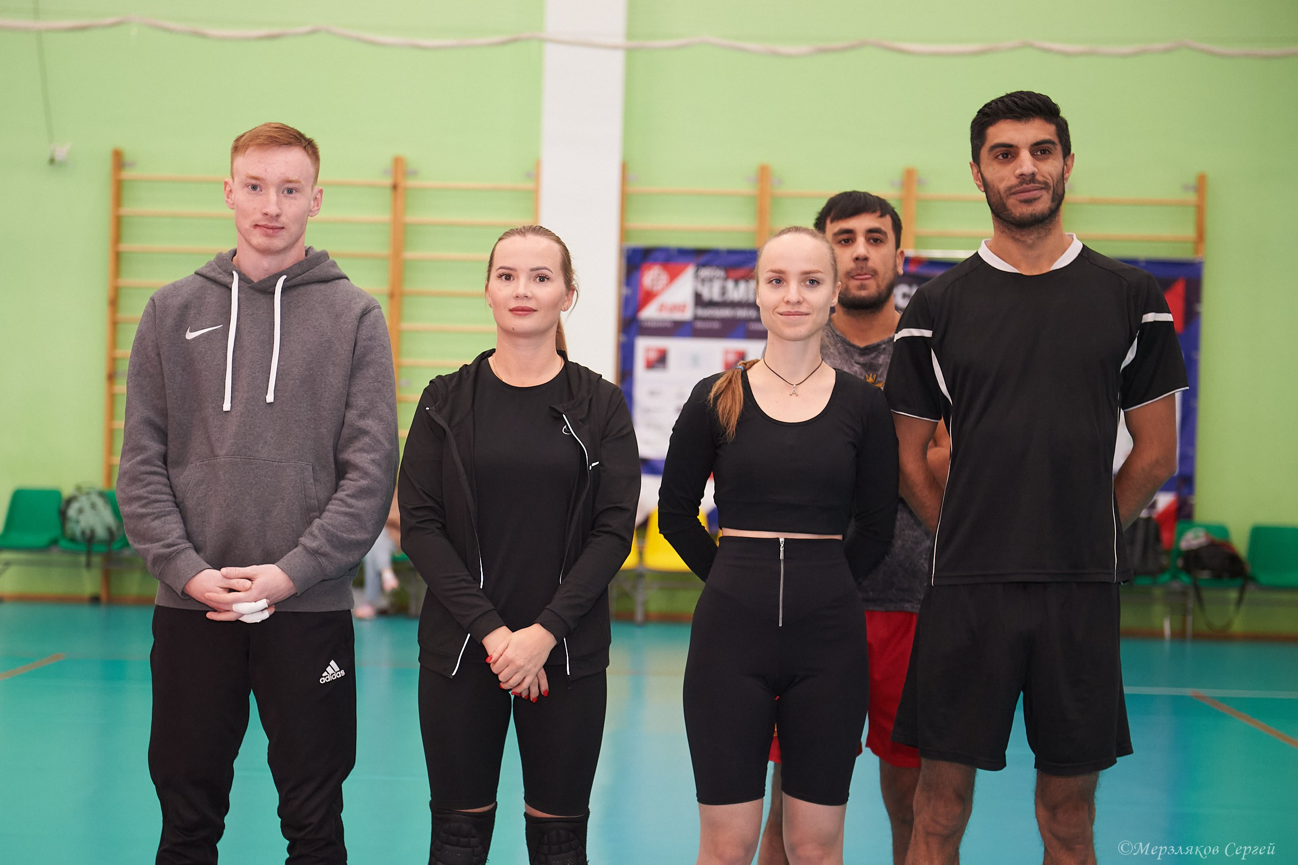 Новогодний волейбольный турнир. Ижевск. 16.12.23. Спортивный репортажный фотограф в Ижевске Сергей Мерзляков