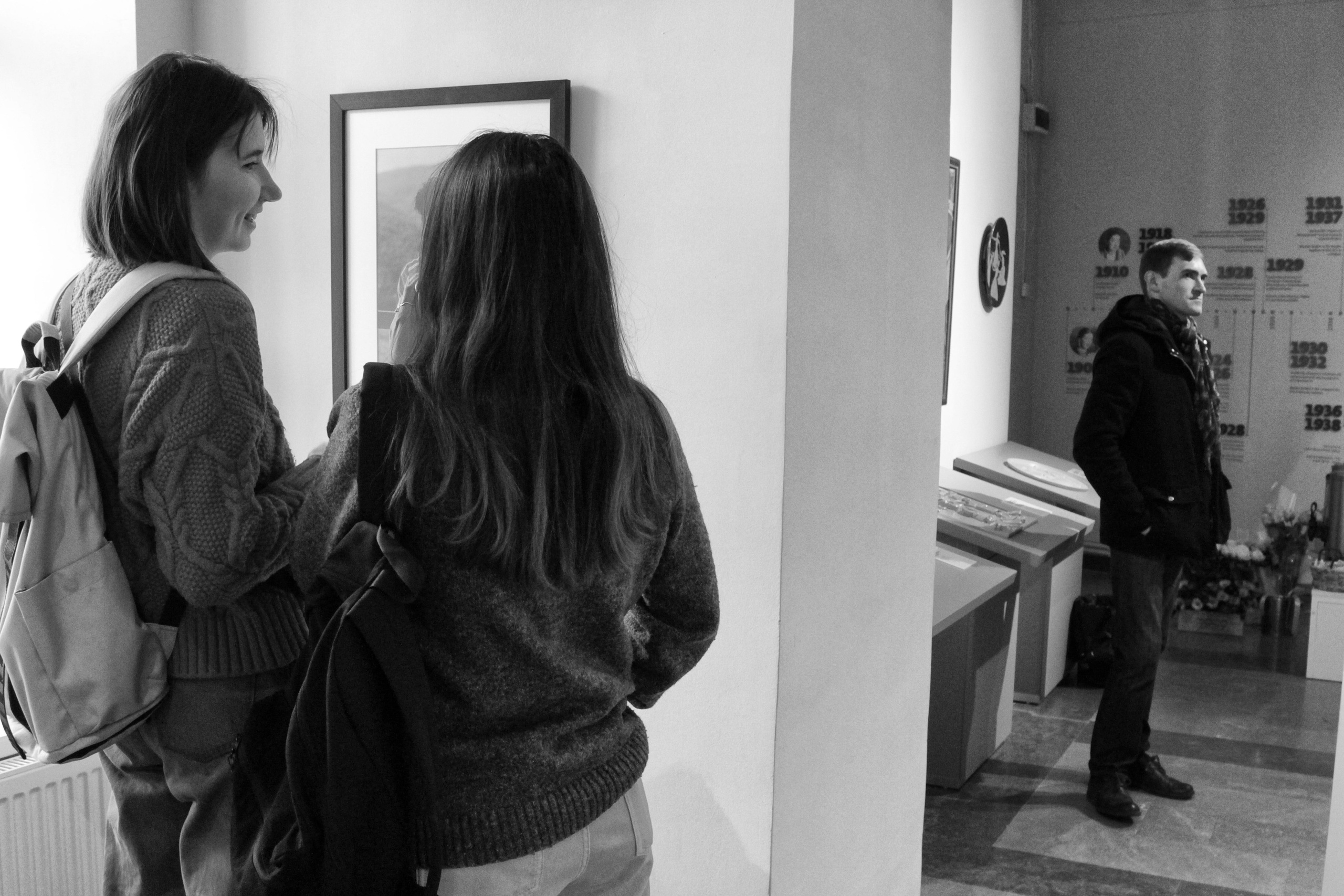 Выставка в г. Гюмри, Армения. Фоторепортаж  Д. Несмелова. Арт-фотограф Ксения Якутович