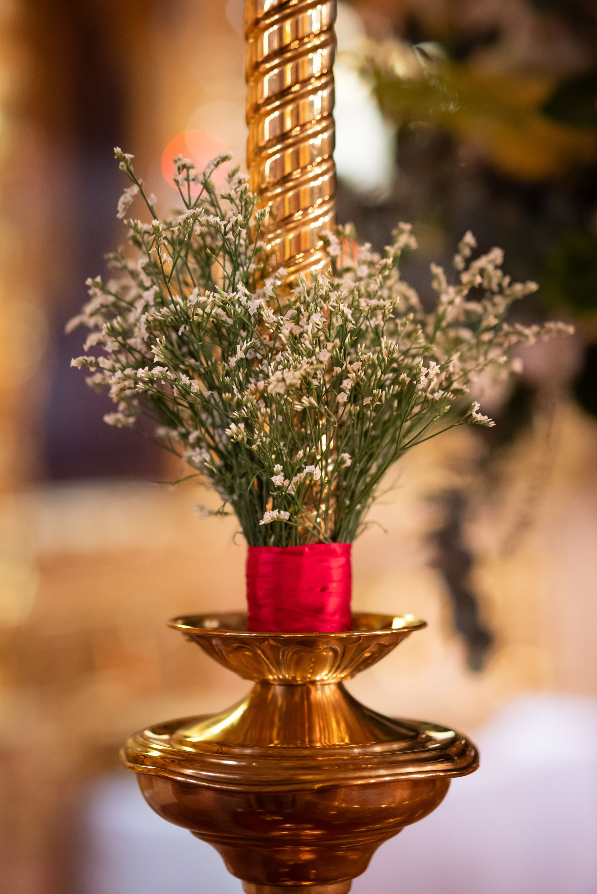 Храм Преображения Господня в Богородском. Цветы на Пасху. Антон и Татьяна Денисенко — В храме