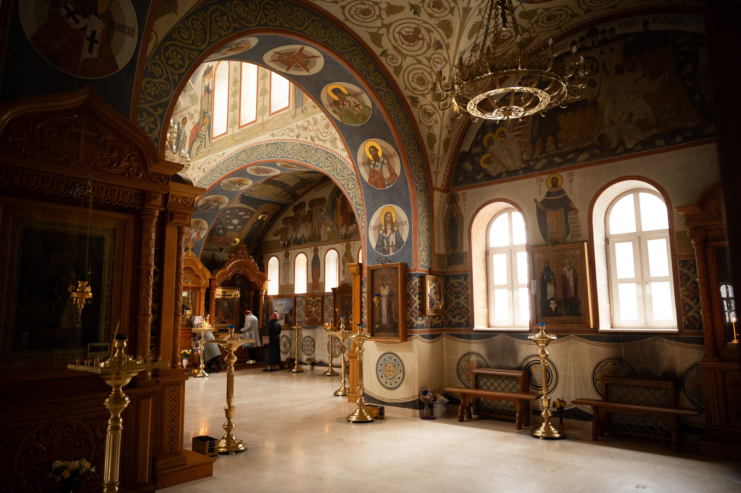 Паломническая поездка на Бутовский полигон. Антон и Татьяна Денисенко — В храме