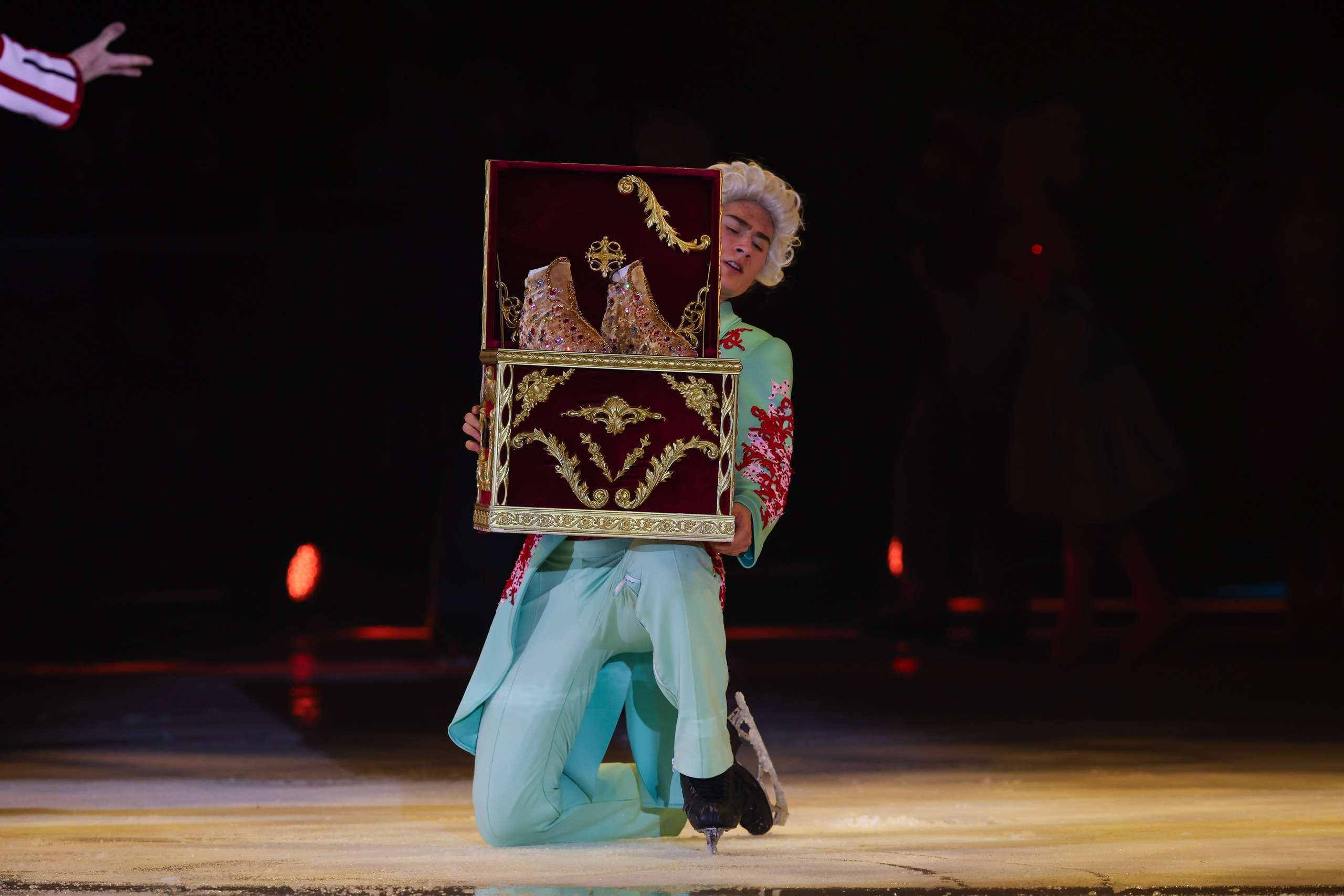 «Вечера на хуторе» ледовое шоу 25.12.2025. Спортивный и репортажный фотограф Антон Тереханов