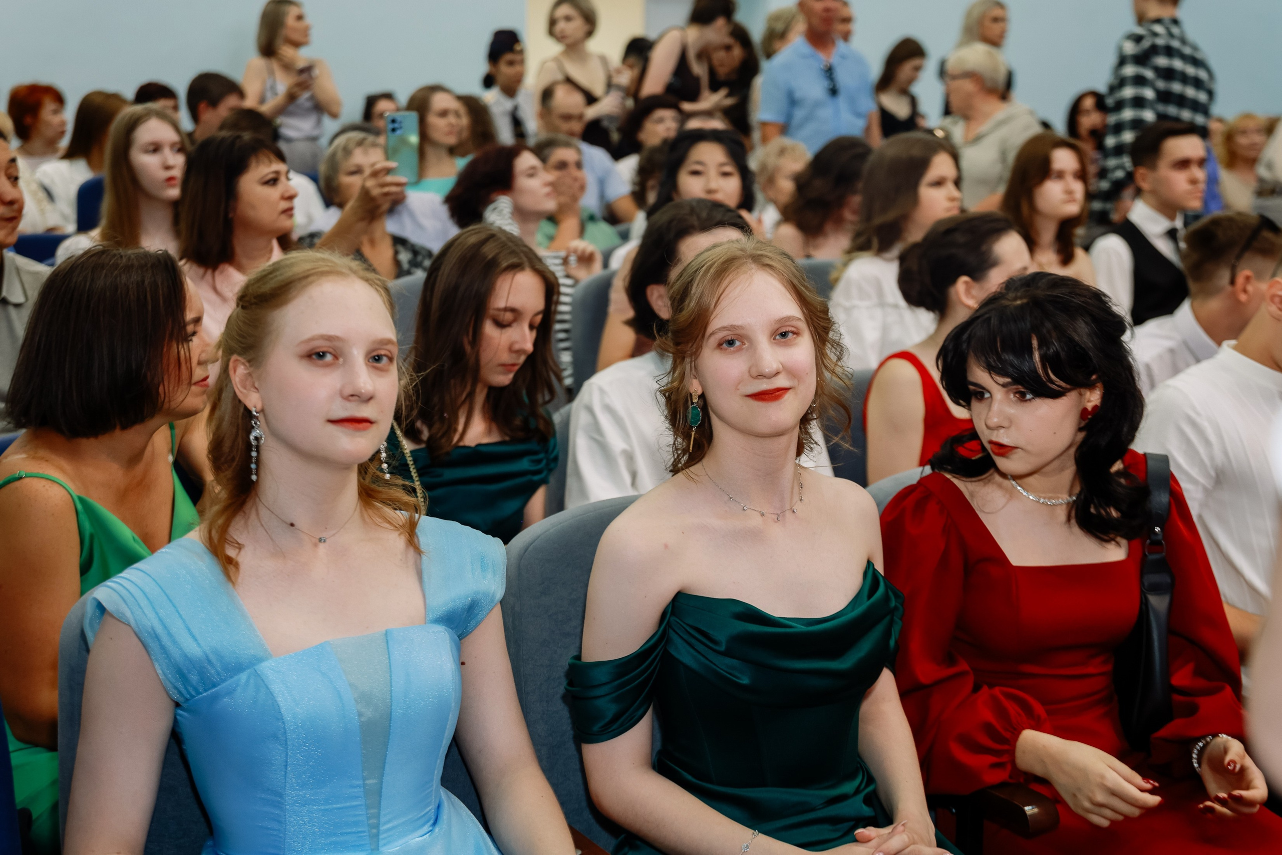 Выдача Аттестатов школа 210. Фотограф Юлия Мальцева