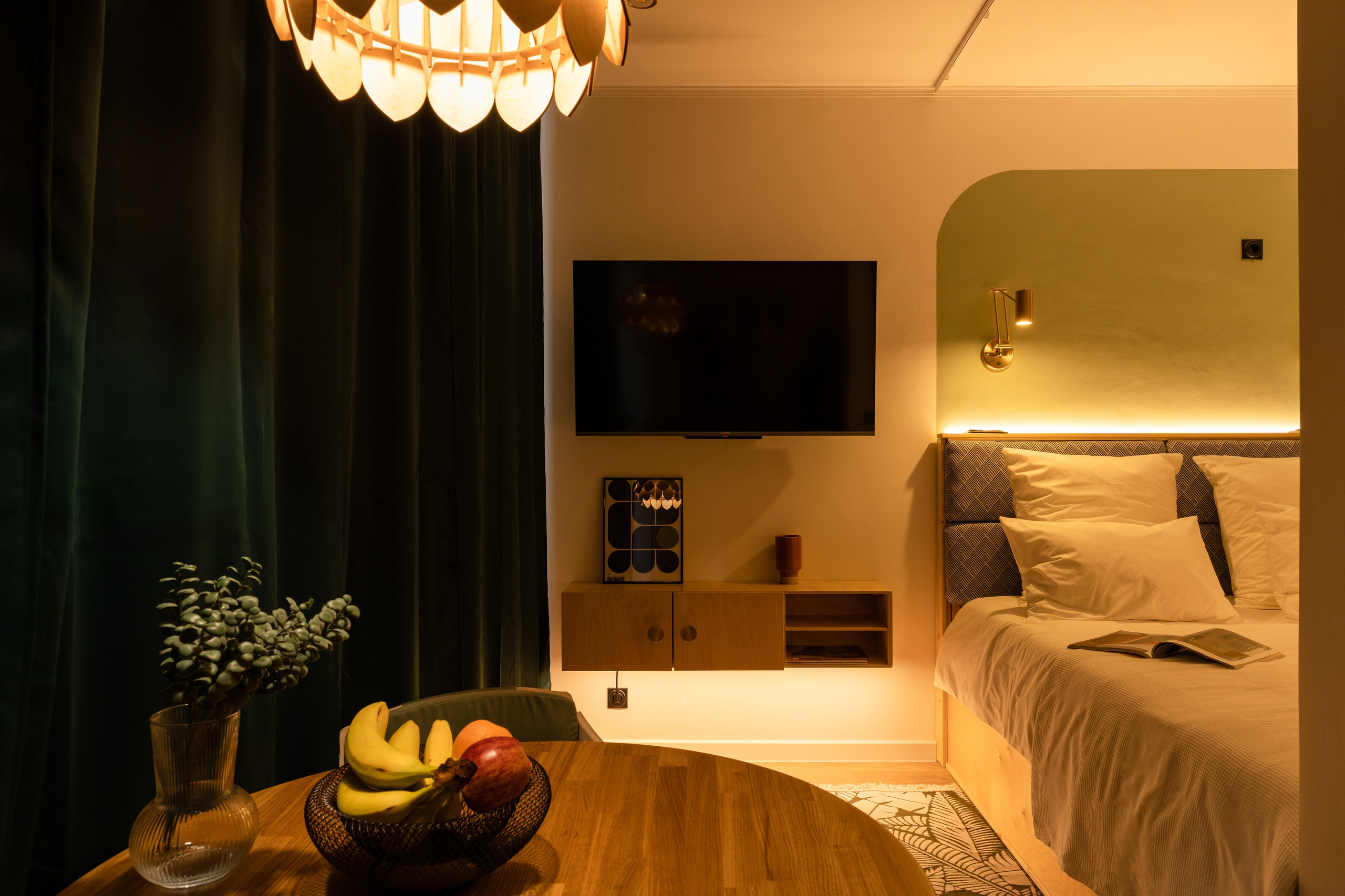 Фотосъемка квартиры-студии для посуточной аренды. Интерьерный и архитектурный фотограф в Москве Панова Ольга