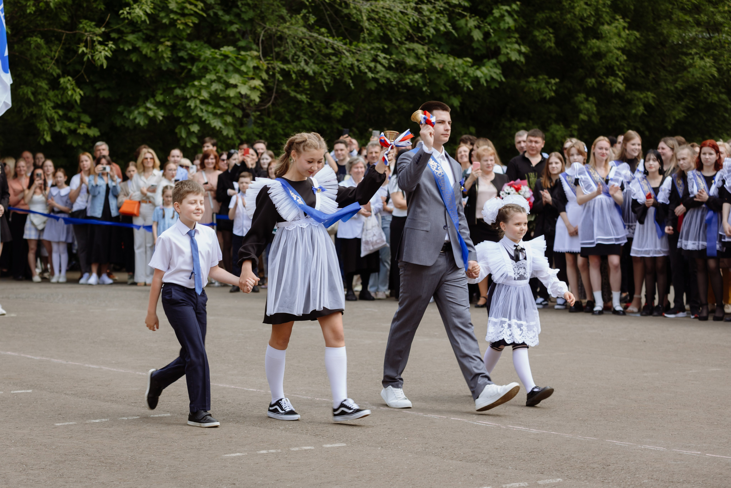 Последний звонок 2024 (3 часа фотосъемки). Профессиональный фотограф Надежда Антонова