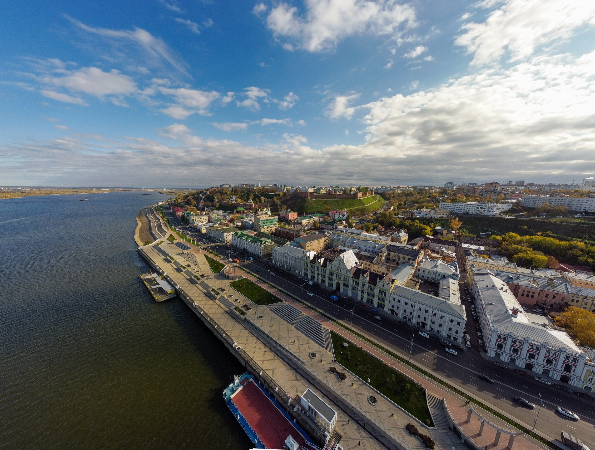 панорама Нижне-Волжской набережной