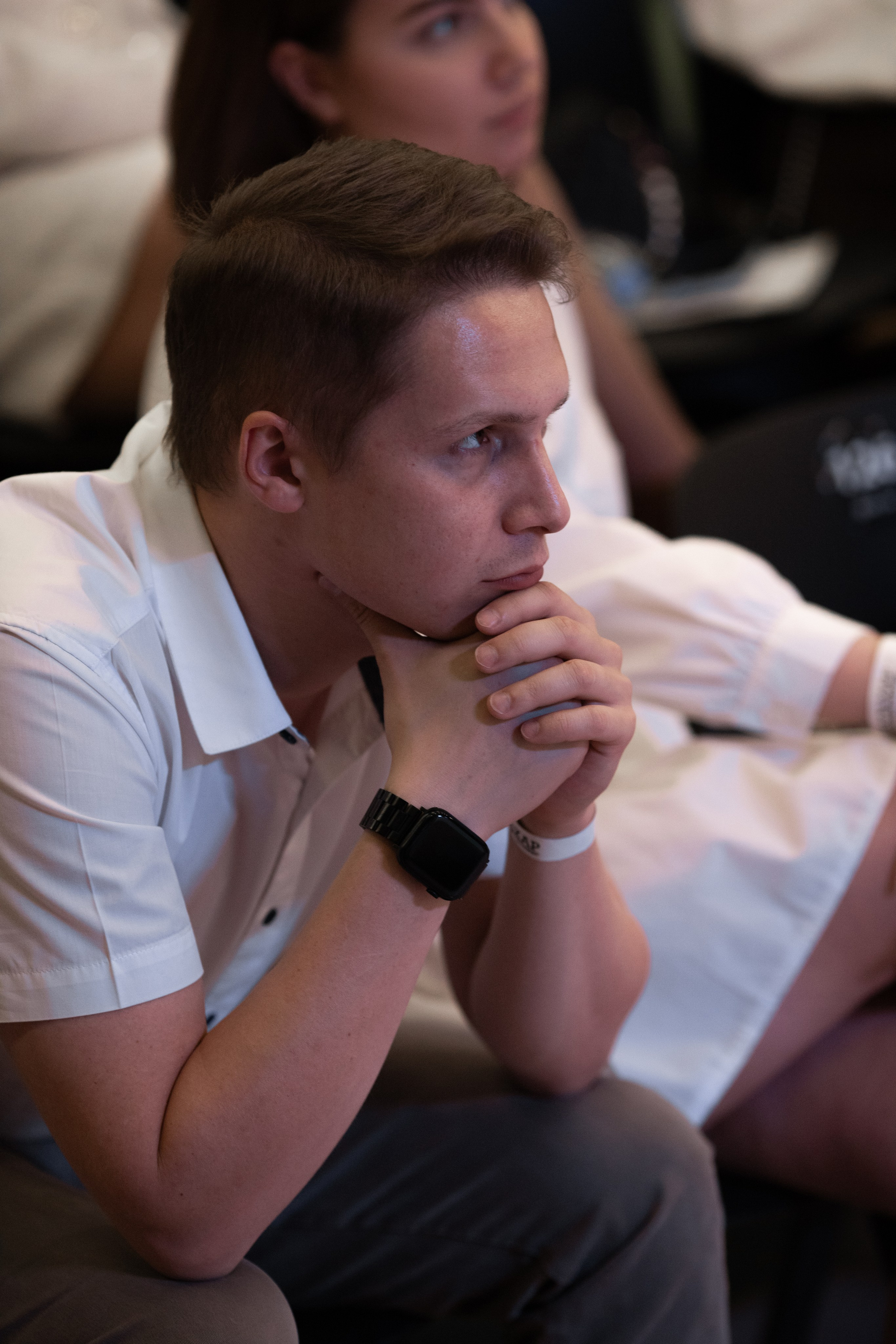 Полина Маришова | Оффлайн Тренинг по речи и голосу. Фотограф брендов и бизнеса в Москве Алексей Сентюрин