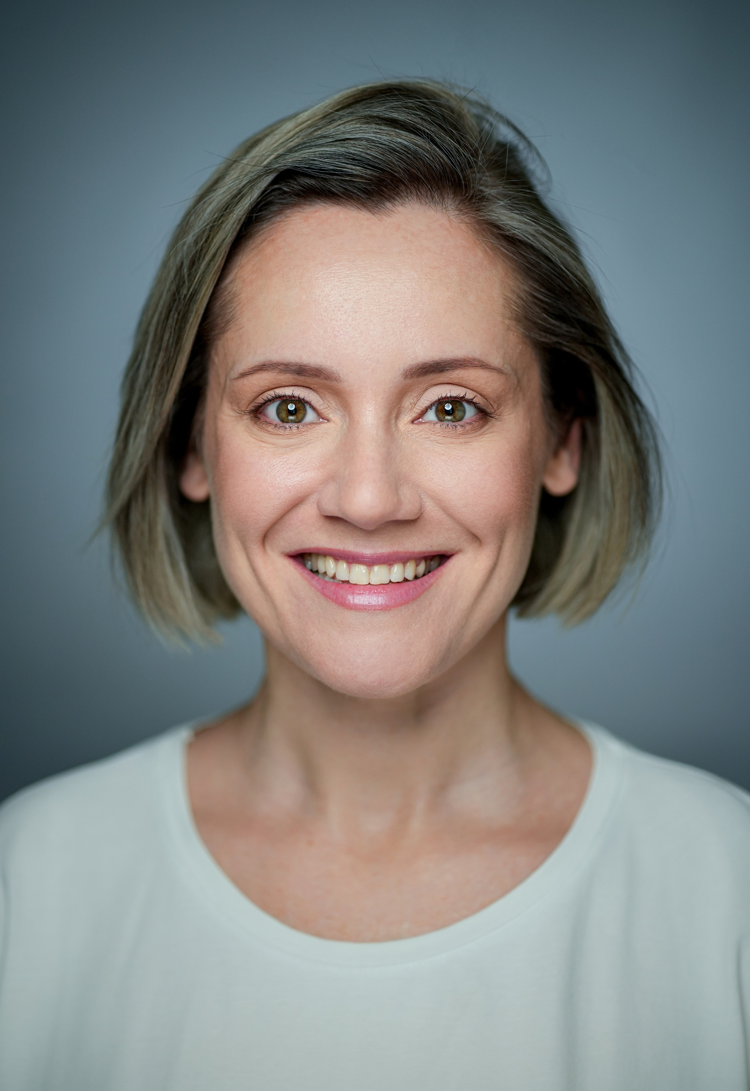 Актриса Александра Белова. Портретная съемка в Москве, студийный фотограф Игорь Фомин