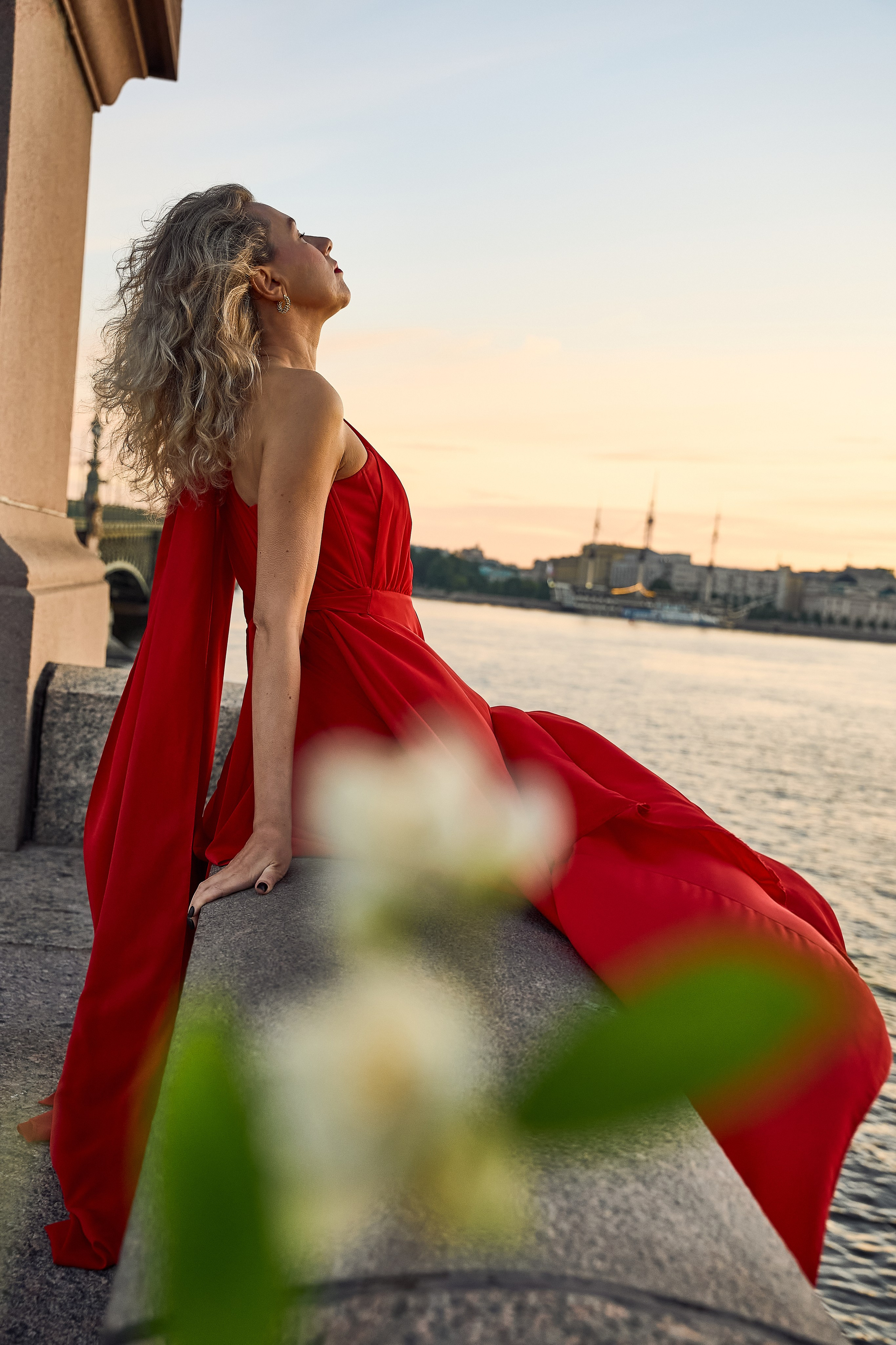 Antonina. Рассвет у Троицкого моста✨. Фотограф Natalya Litvinova