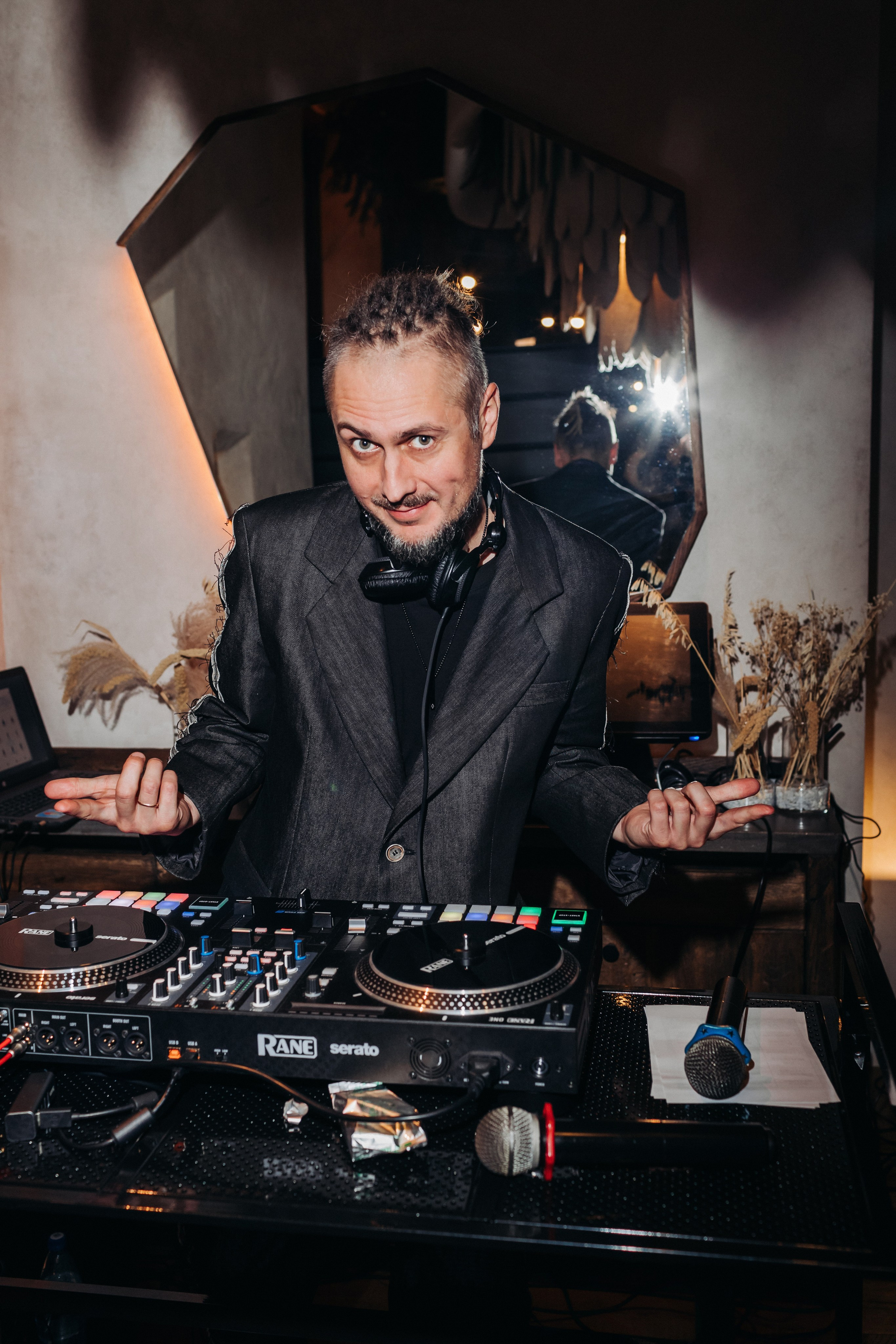 Кирилл и Олеся (Санкт-Петербург, Россия). Destination wedding photographer Peter Letu