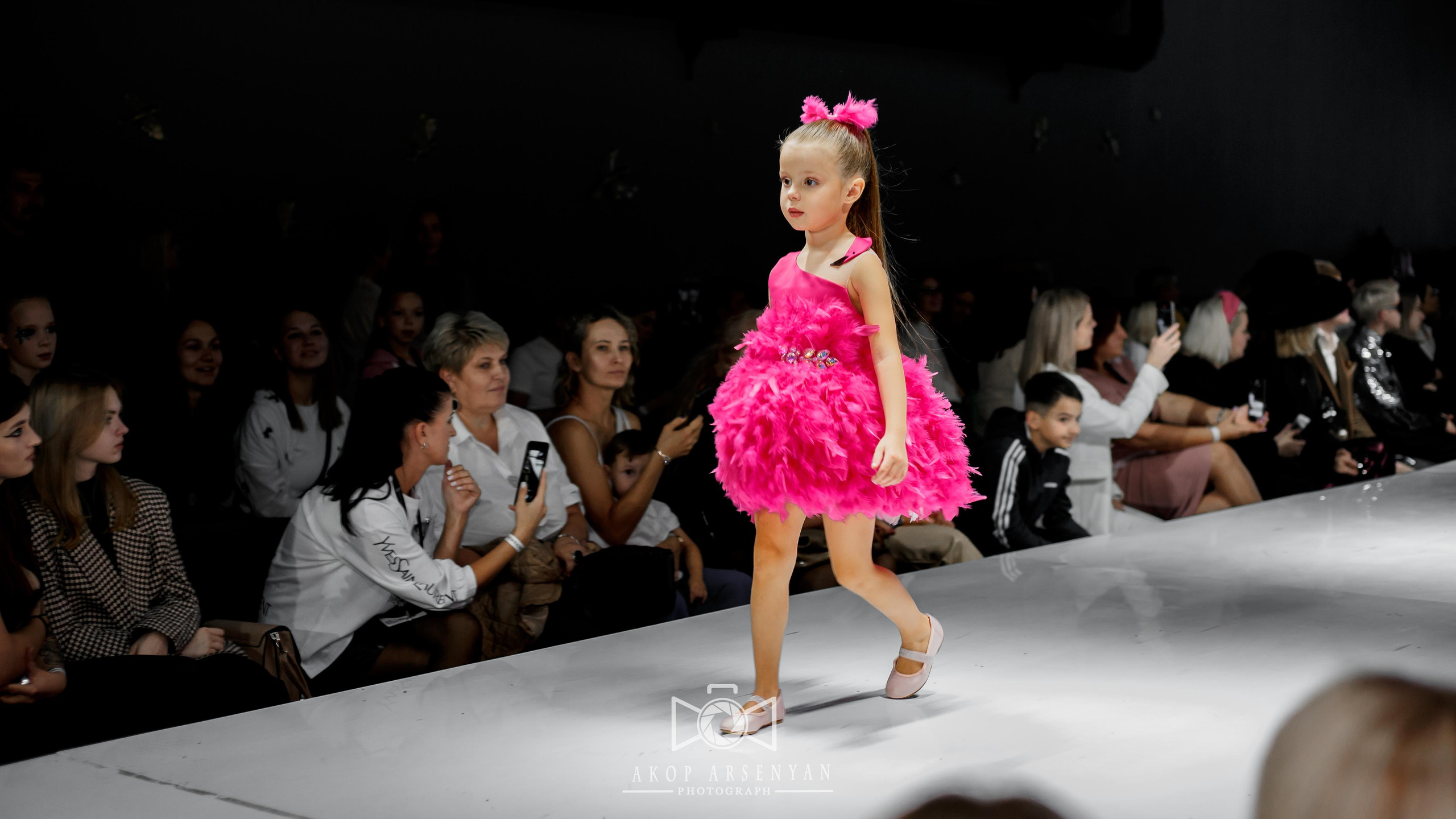 Moscow Fashion Show Осень 2022. Свадебный и Индивидуальный фотограф в Москве Акоп Арсенян