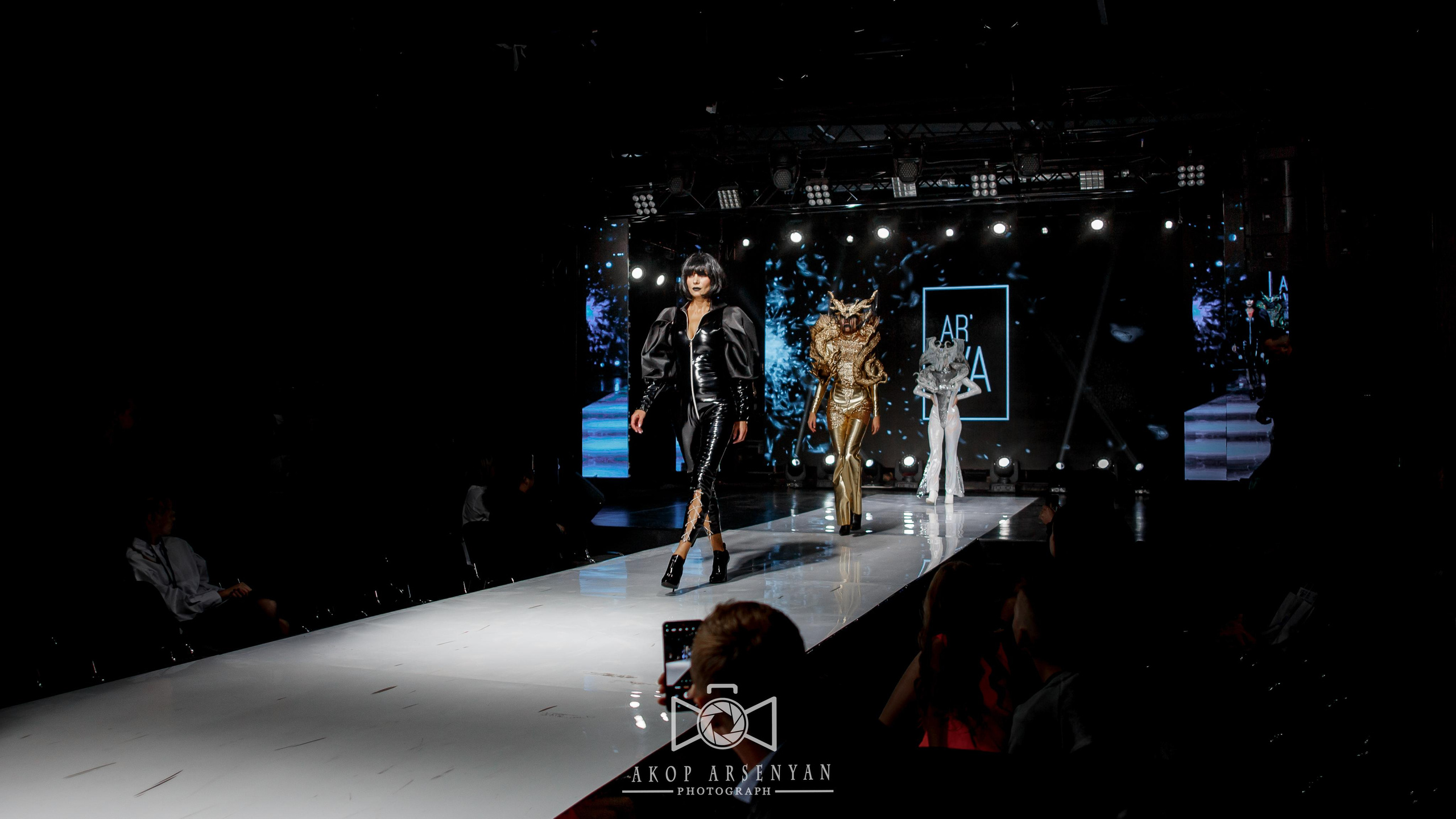 Moscow Fashion Show Осень 2022. Свадебный и Индивидуальный фотограф в Москве Акоп Арсенян