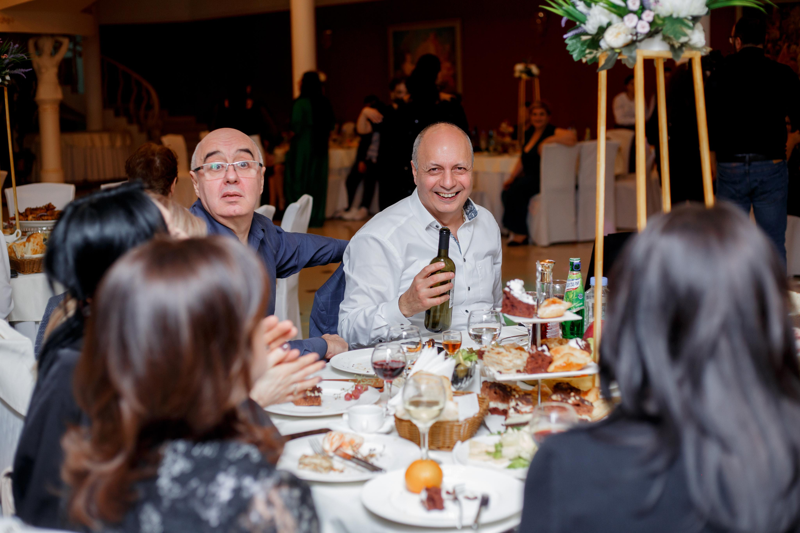 Տեսախցիկի տեսադաշտում. Գլխավոր