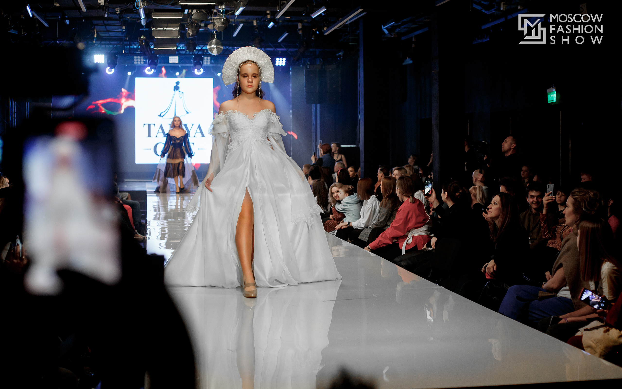 Moscow Fashion Show Весна 2023. Свадебный и Индивидуальный фотограф в Москве Акоп Арсенян