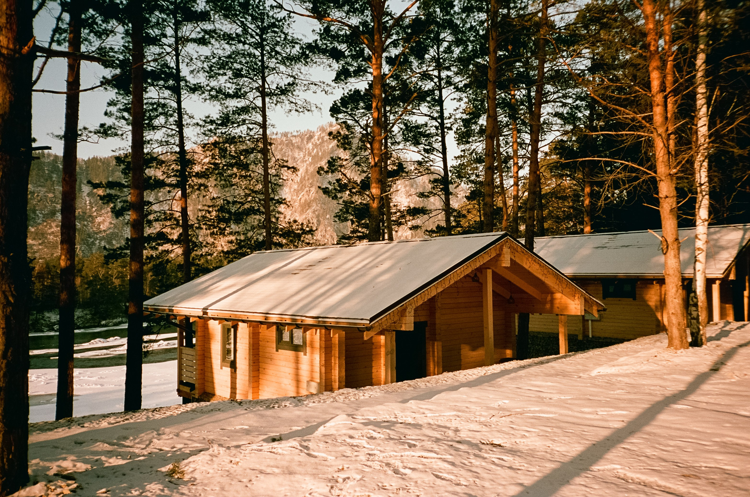 Зубы Дракона и синяя Катунь в солнечный день. Фотограф-документалист Мария Осокина