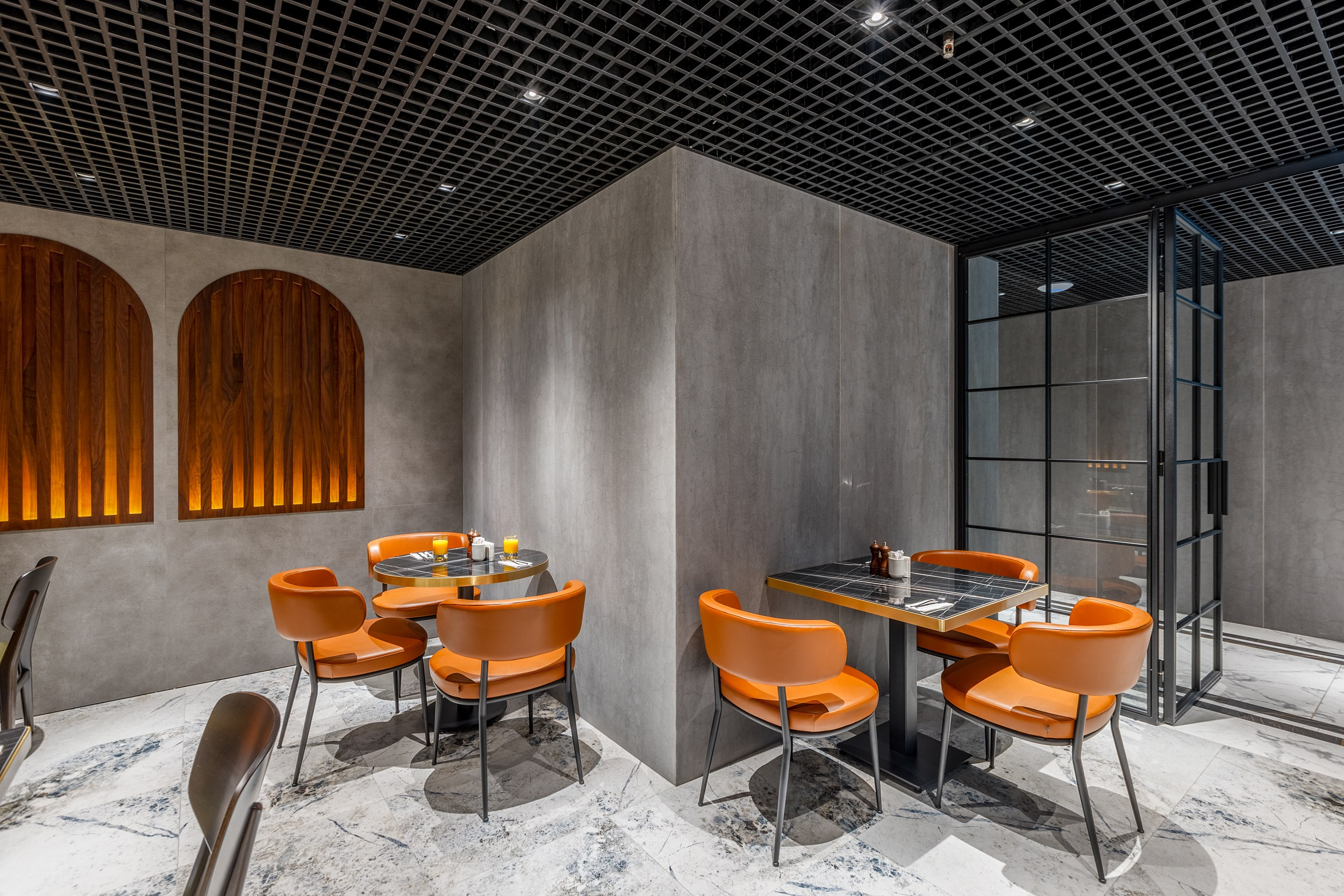 HOTEL PIAZZA EPIGRAPH (BATUMI). Режиссёр, клипмейкер, фотограф — Андрей Охота