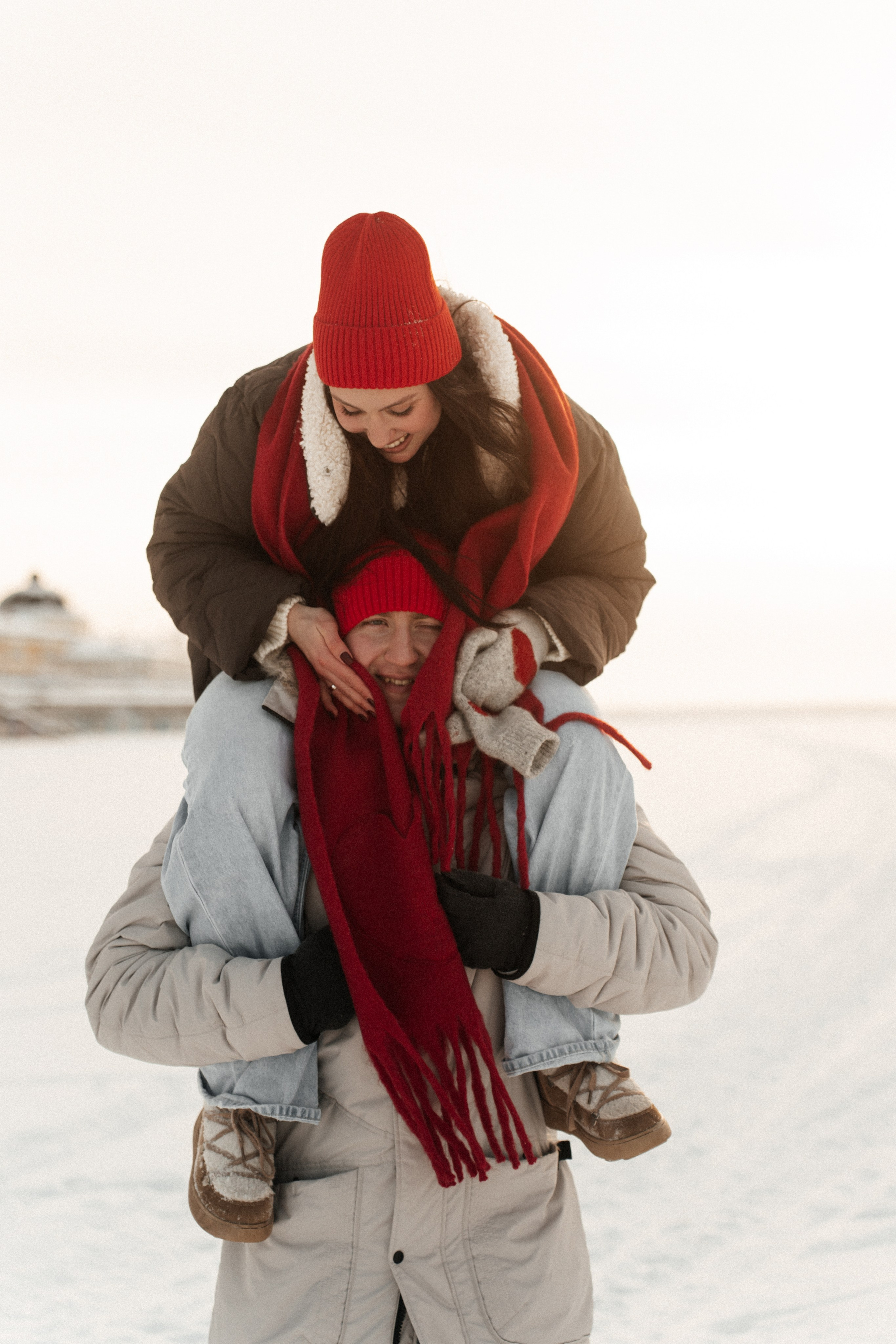 [our pulses aligned…]. Фотограф в Архангельске