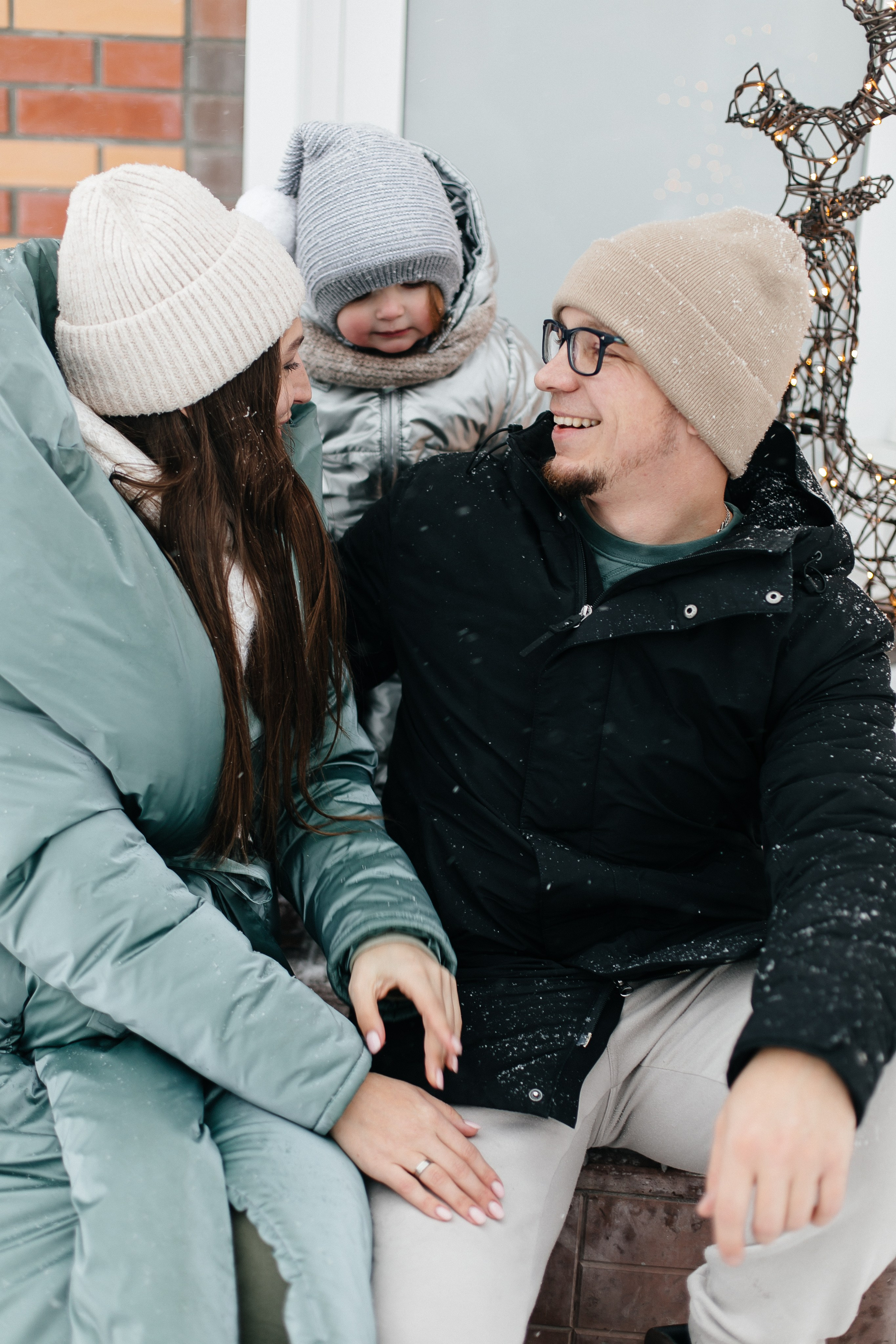 Где-то снежные дремлют метели, В ожидании праздничных чудес. Душевный фотограф Ваших самых ярких событий Марина Погребняк