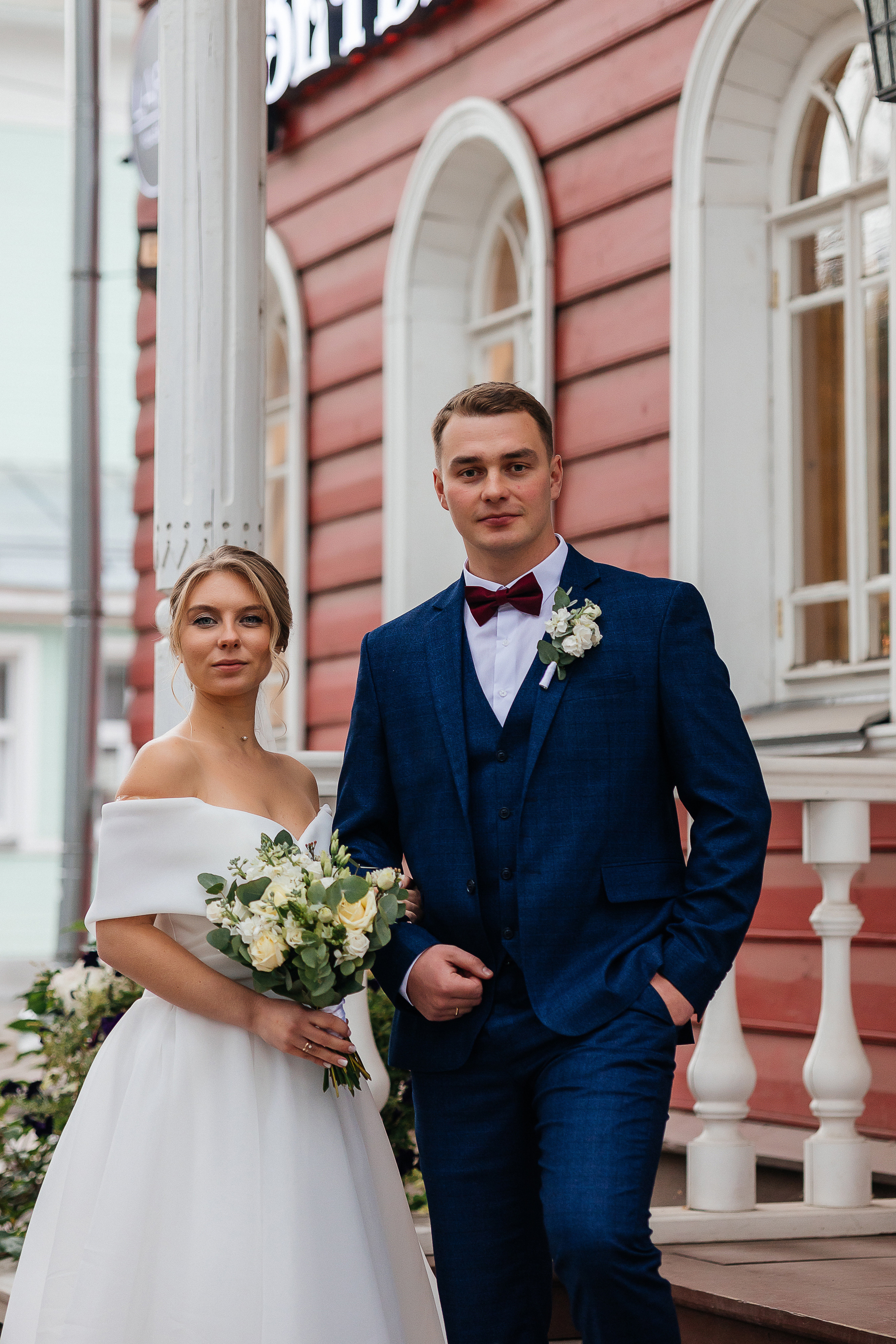 Элегантное утро невесты и незабываемый сюрприз на свадебном банкете. Олег Сверчков | Свадебный фотограф Вологда