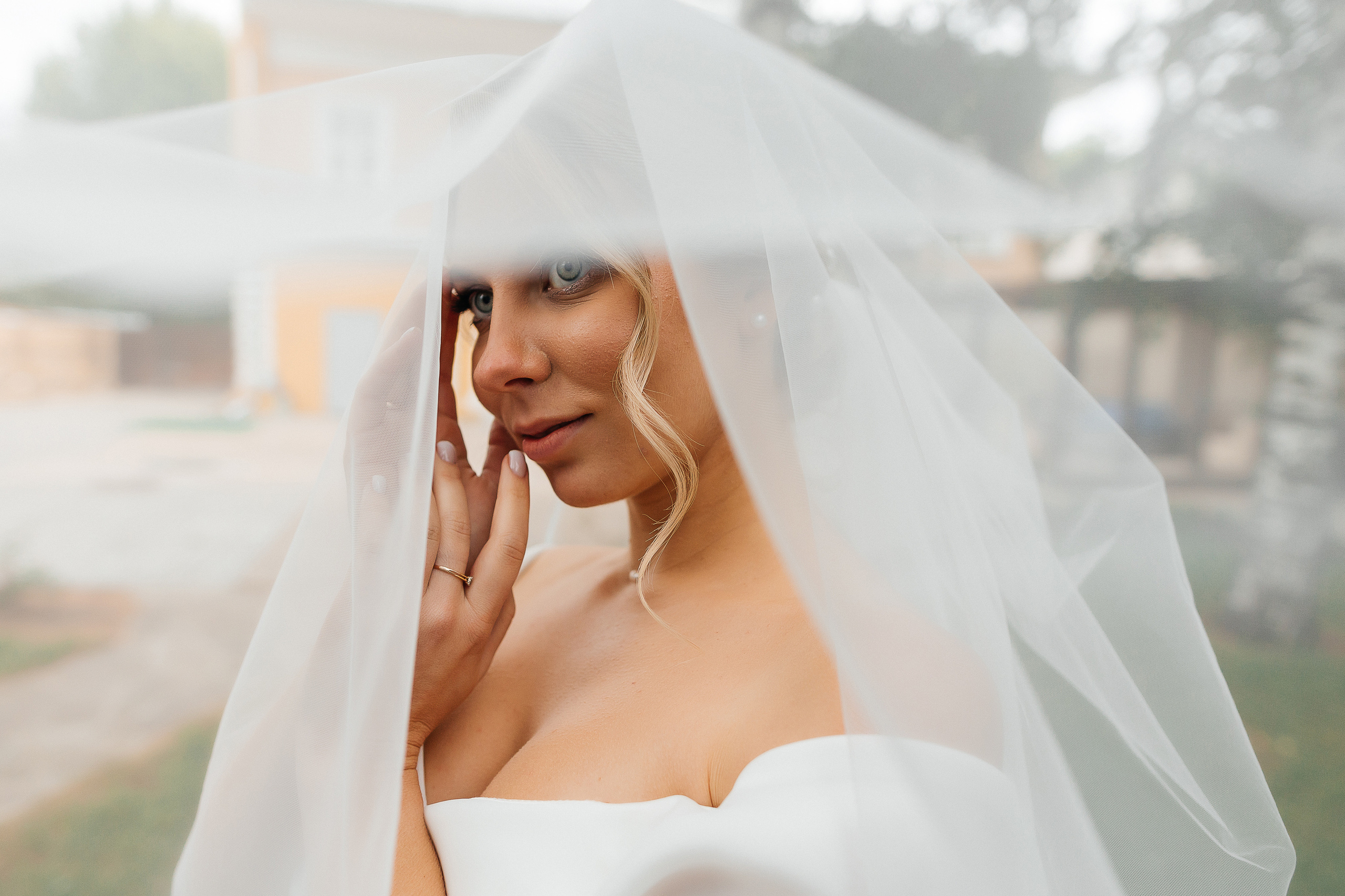 Элегантное утро невесты и незабываемый сюрприз на свадебном банкете. Олег Сверчков | Свадебный фотограф Вологда