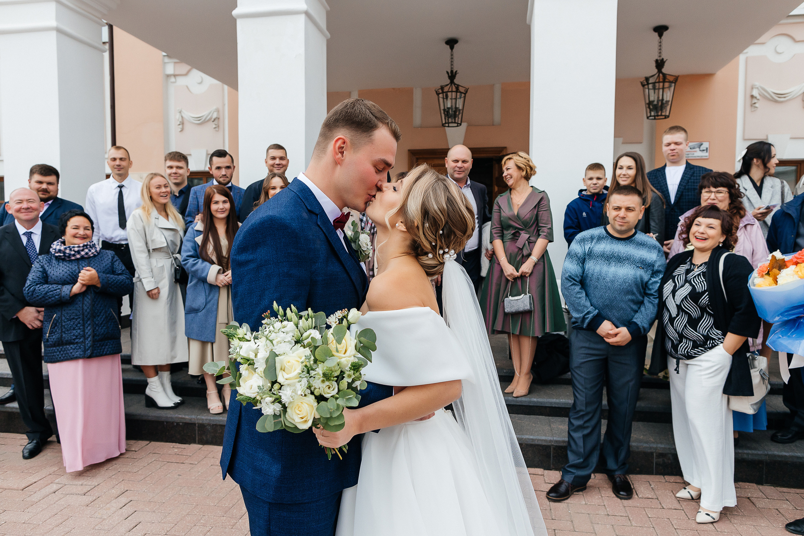 Элегантное утро невесты и незабываемый сюрприз на свадебном банкете. Олег Сверчков | Свадебный фотограф Вологда