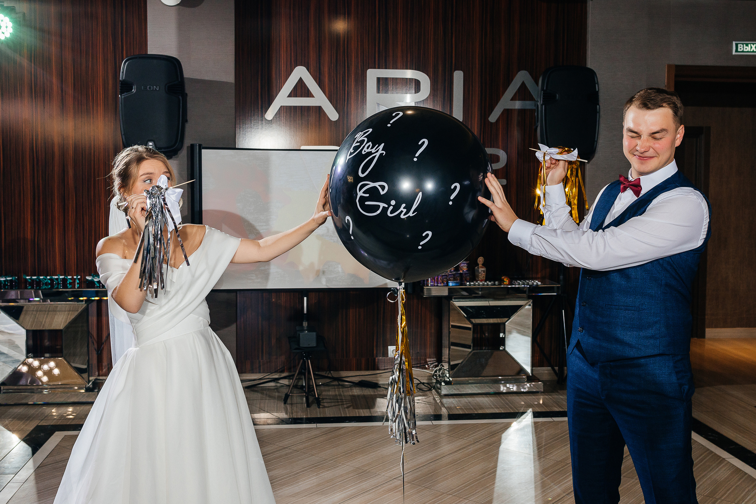 Элегантное утро невесты и незабываемый сюрприз на свадебном банкете. Олег Сверчков | Свадебный фотограф Вологда