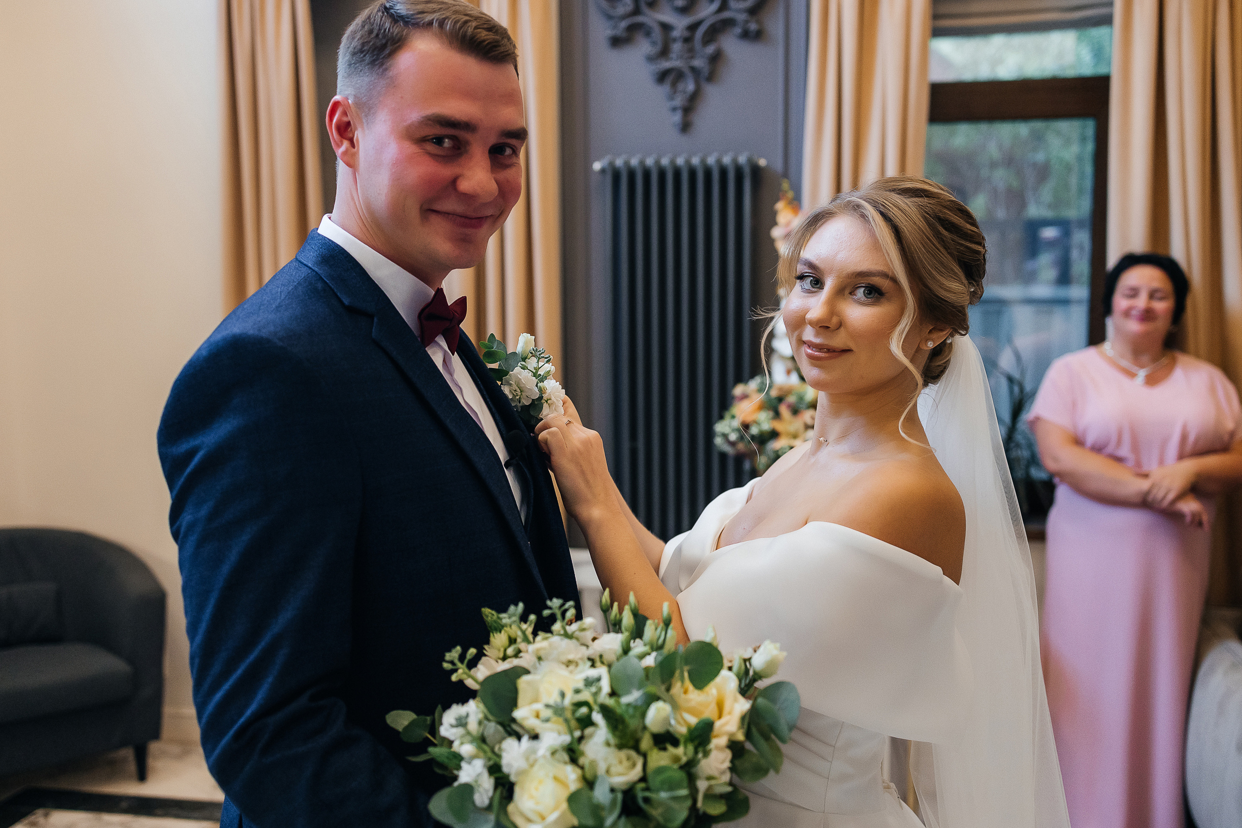 Элегантное утро невесты и незабываемый сюрприз на свадебном банкете. Олег Сверчков | Свадебный фотограф Вологда