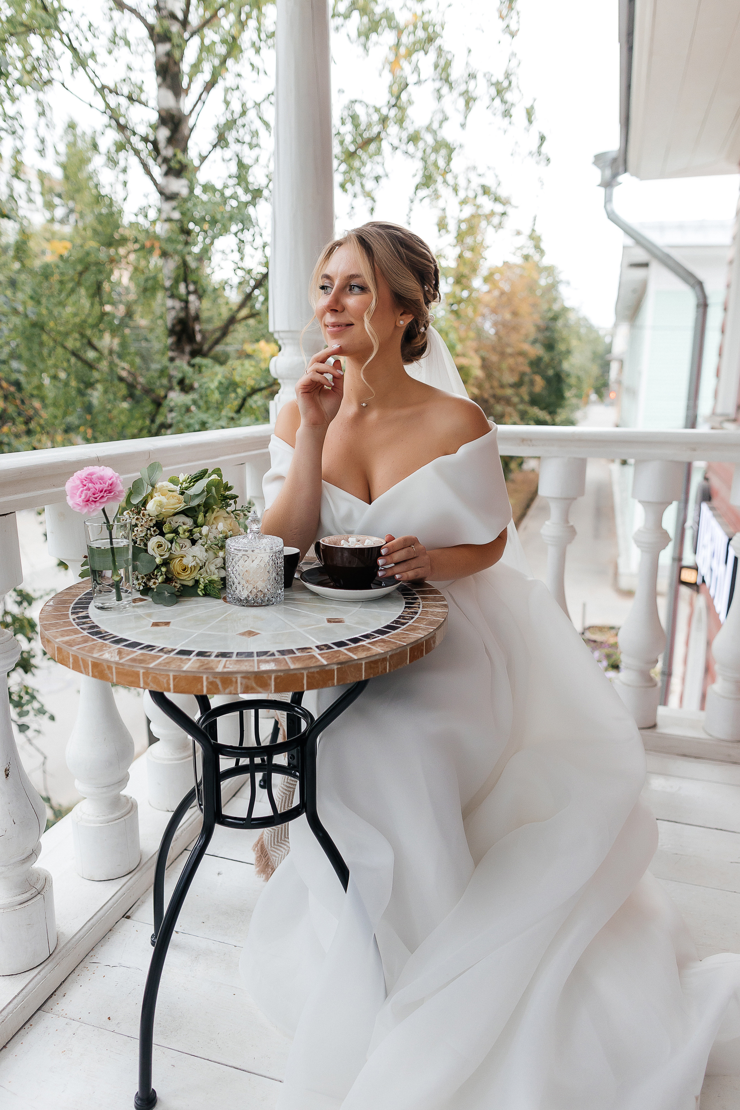 Элегантное утро невесты и незабываемый сюрприз на свадебном банкете. Олег Сверчков | Свадебный фотограф Вологда