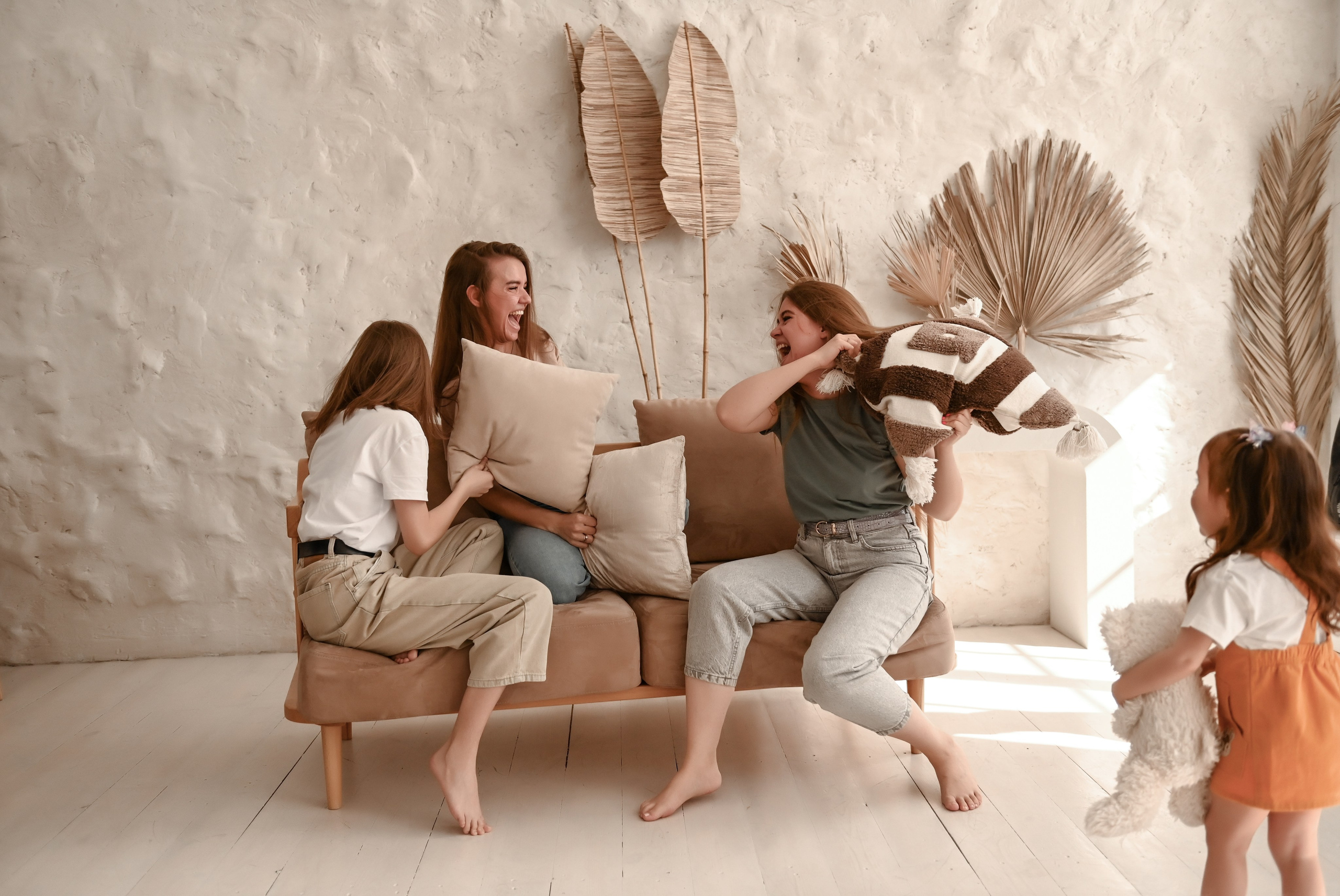 Семейная студийная  фотосессия 2. Свадебный, семейный, детский, контент фотограф в Омске Максим Ильин